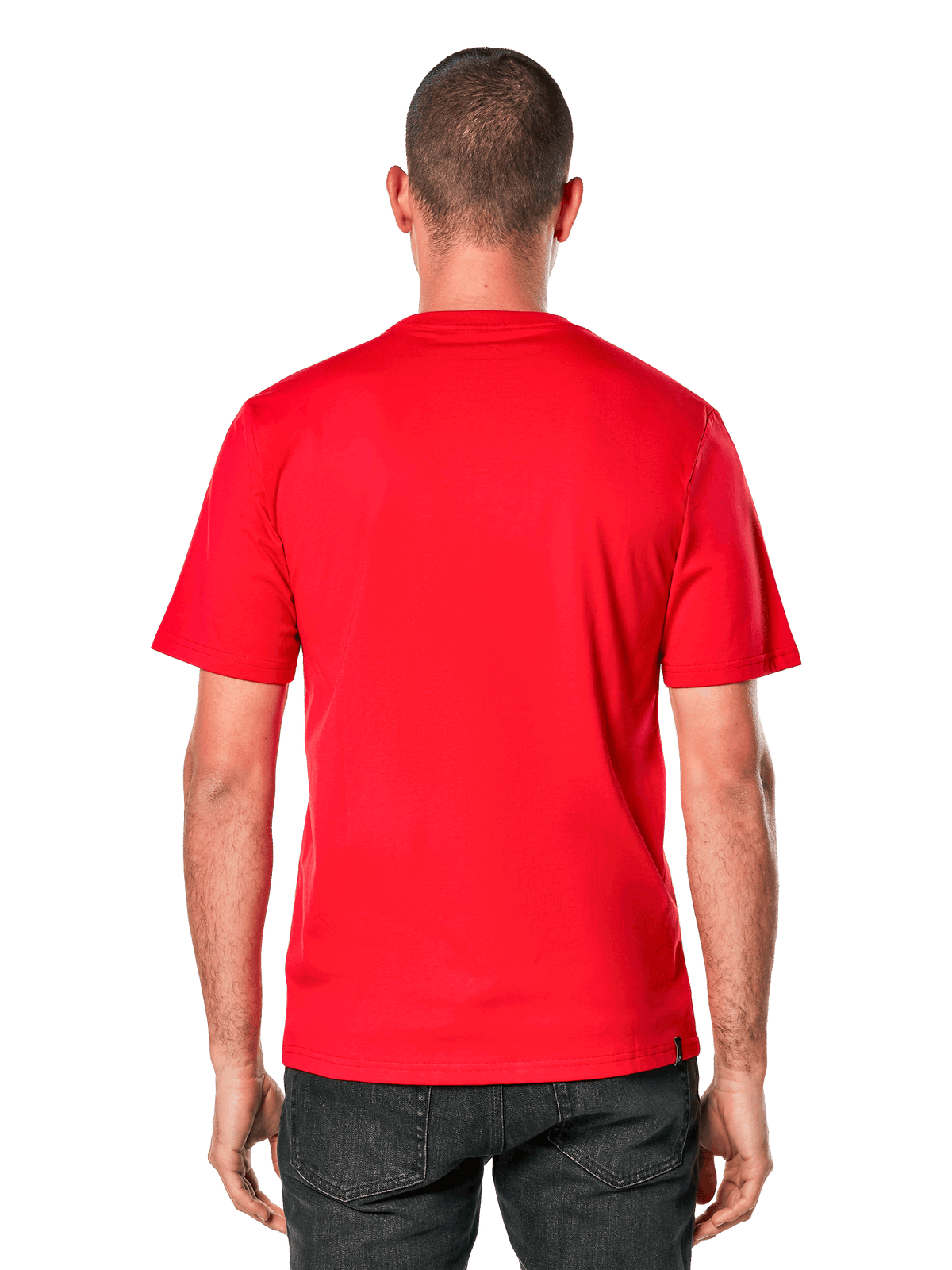 Alpinestars Ride 4.0 CSF Tee, camiseta de manga corta, roja, vista trasera en modelo, tejido rojo brillante con una pequeña etiqueta negra de la marca en el dobladillo, estilo casual de ropa urbana de automovilismo