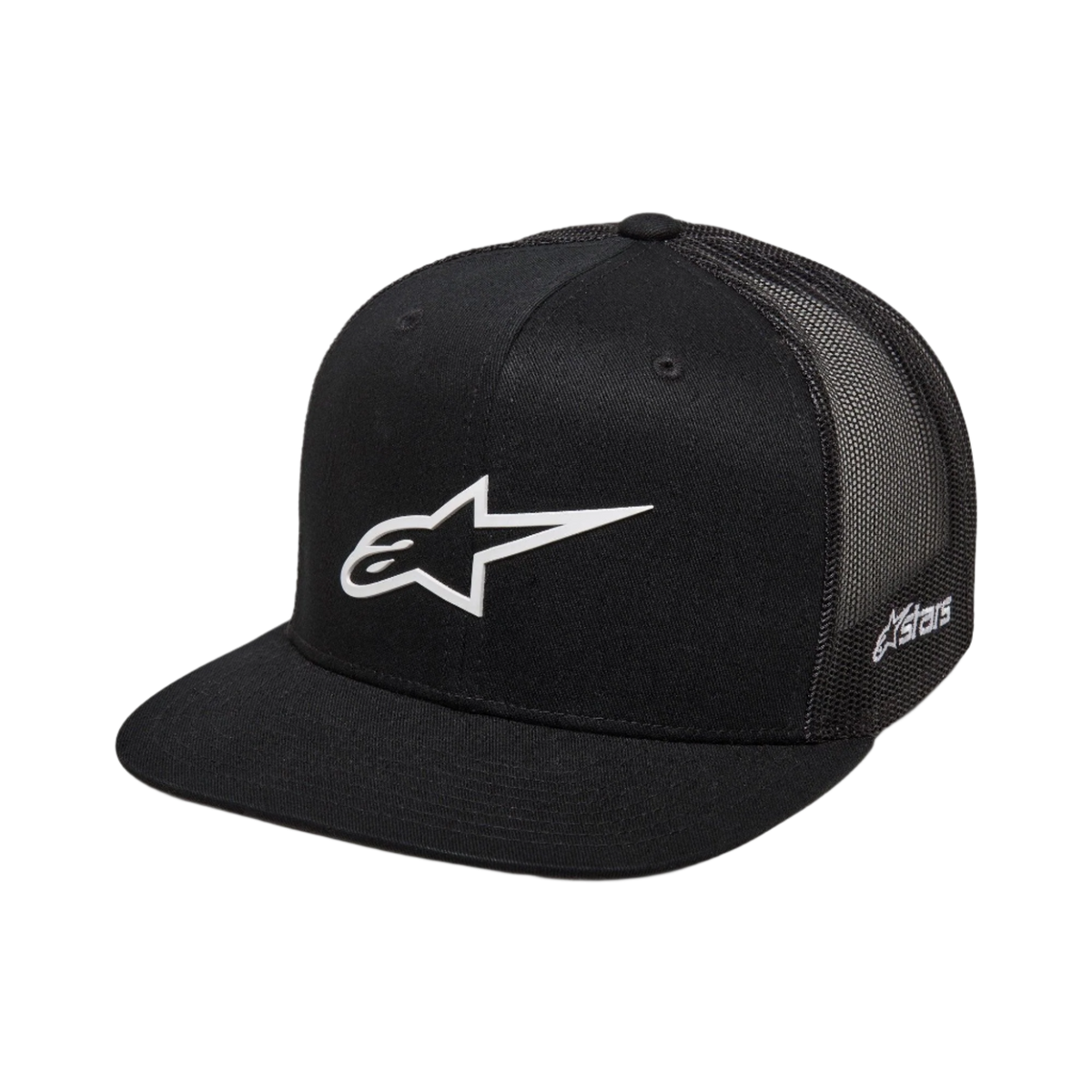 Gorra Trucker Alpinestars 3D Ageless, negra con el logo de Alpinestars en blanco, visera plana, corona estructurada y parte trasera de malla negra, ropa deportiva casual inspirada en el automovilismo