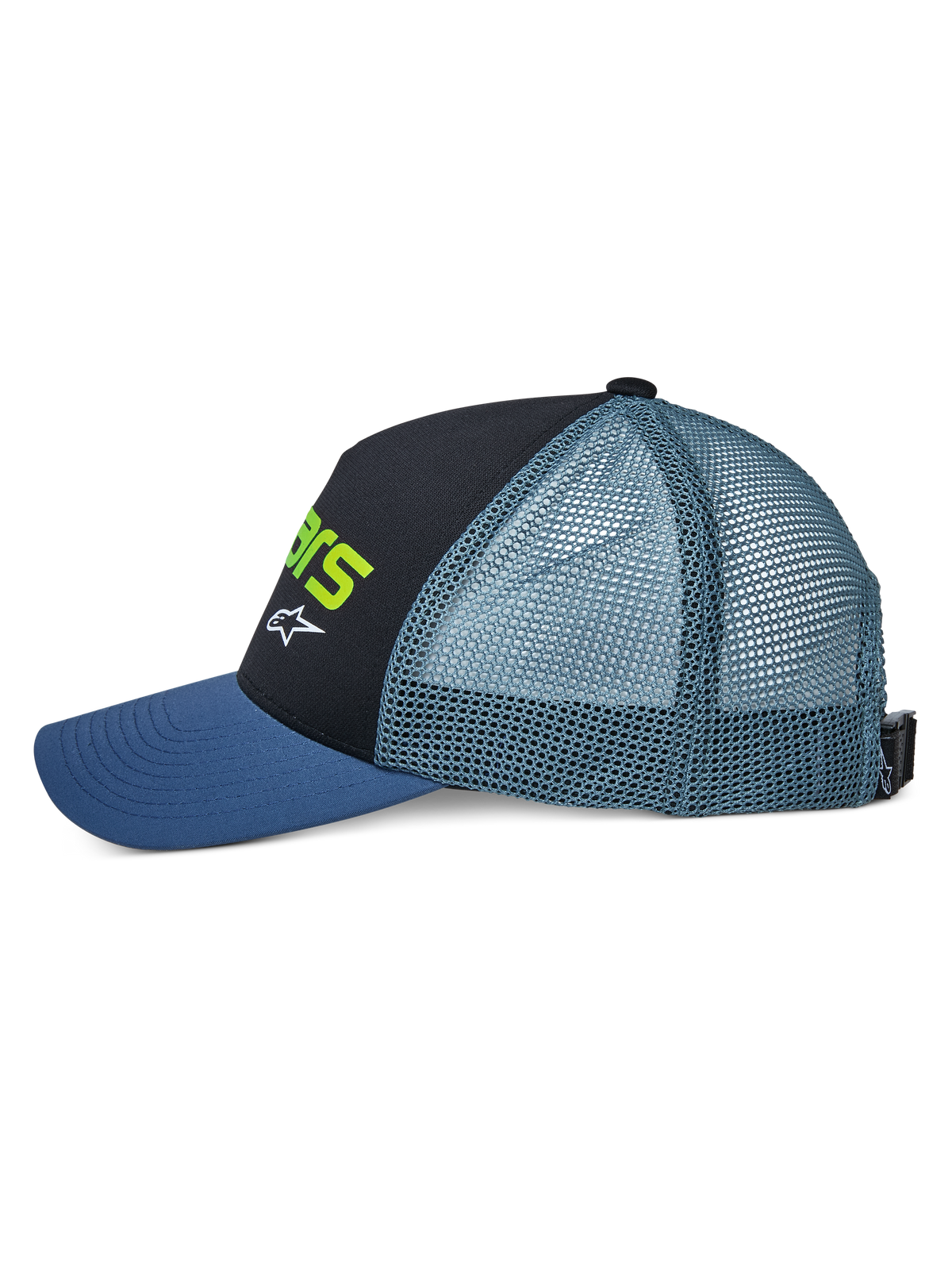 Gorra Trucker Vital de Alpinestars, vista lateral, con visera curvada azul, panel frontal estructurado negro con texto en verde lima y logo blanco, parte trasera de rejilla en verde azulado y cierre ajustable con hebilla, gorra casual de estilo motorsport