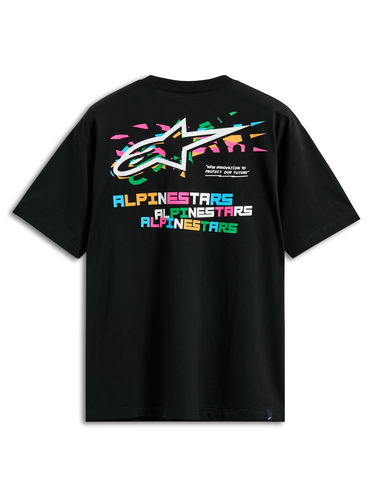 Camiseta Alpinestars Wild Oversized CSF de manga corta, negra, vista posterior con logotipo Astars multicolor vibrante y letras de Alpinestars en bloques apilados, estilo streetwear casual