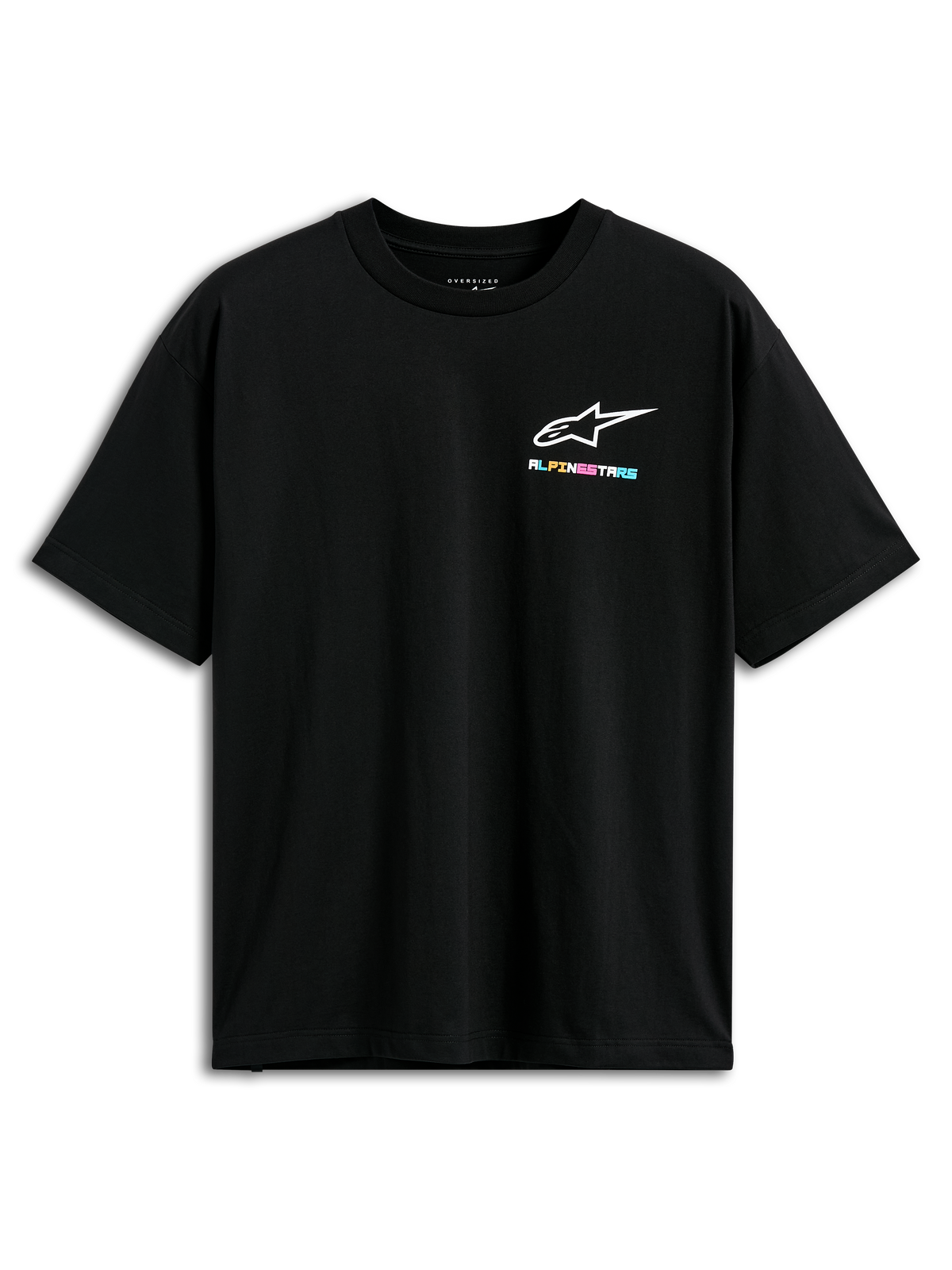 Camiseta Alpinestars Wild Oversized CSF, camiseta de manga corta, negra, con un pequeño logo vibrante multicolor de Alpinestars en el pecho, corte holgado oversized, estilo streetwear casual