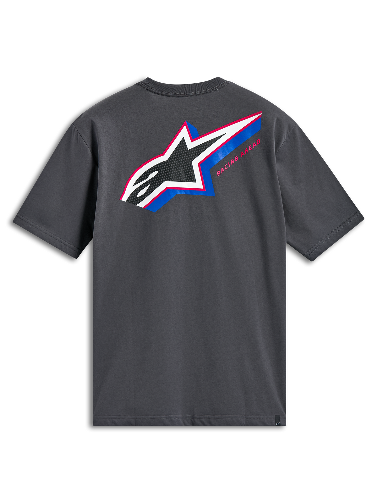 Alpinestars Angler CSF Tee, camiseta de manga corta, gris carbón, vista trasera con gran logotipo Astars multicolor con relleno perforado, detalles en azul y rosa y el texto 'Racing Ahead', ropa urbana casual de estilo motorsport