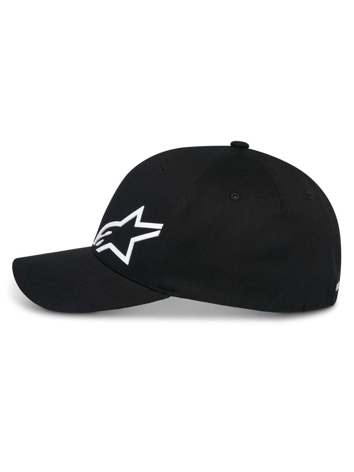Gorra Alpinestars Corp Shift Multi, gorra de béisbol negra, vista de perfil lateral, logotipo Astars en 3D blanco en la parte frontal, visera curva, corona estructurada, estilo urbano casual inspirado en el automovilismo