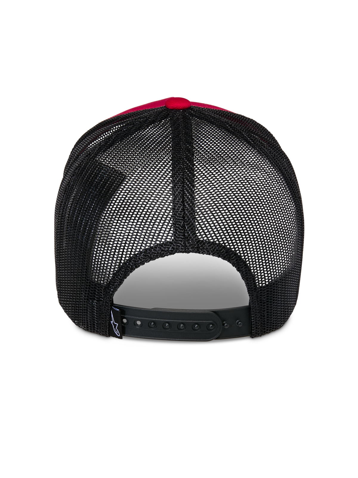 Gorra Trucker Alpinestars Reflect Ageless, vista posterior, roja y negra, con paneles de malla de poliéster negros y cierre ajustable a presión, accesorio de cabeza casual inspirado en el automovilismo
