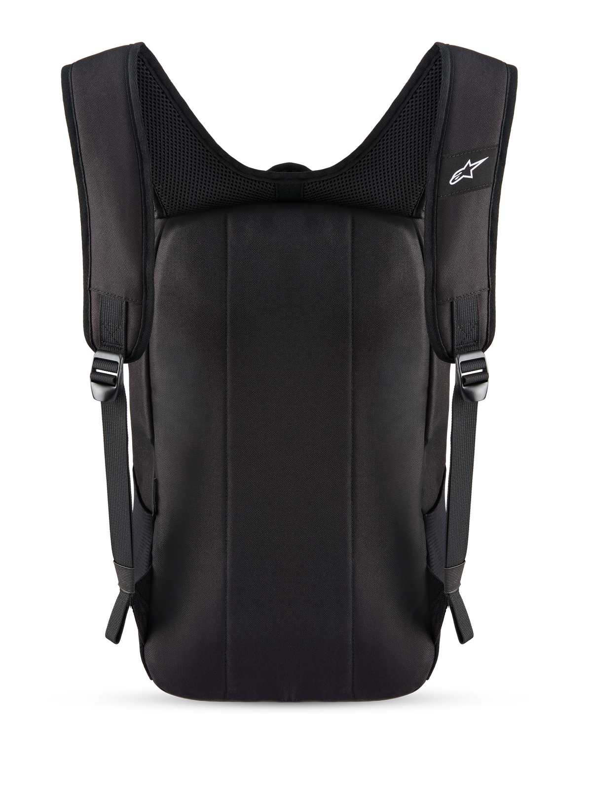 Mochila Alpinestars Defcon V3, color negro, vista trasera que muestra el panel trasero acolchado y las correas para los hombros de malla de aire transpirable, pequeño logotipo de Alpinestars en la correa, construcción de poliéster 600D duradero para uso diario.
