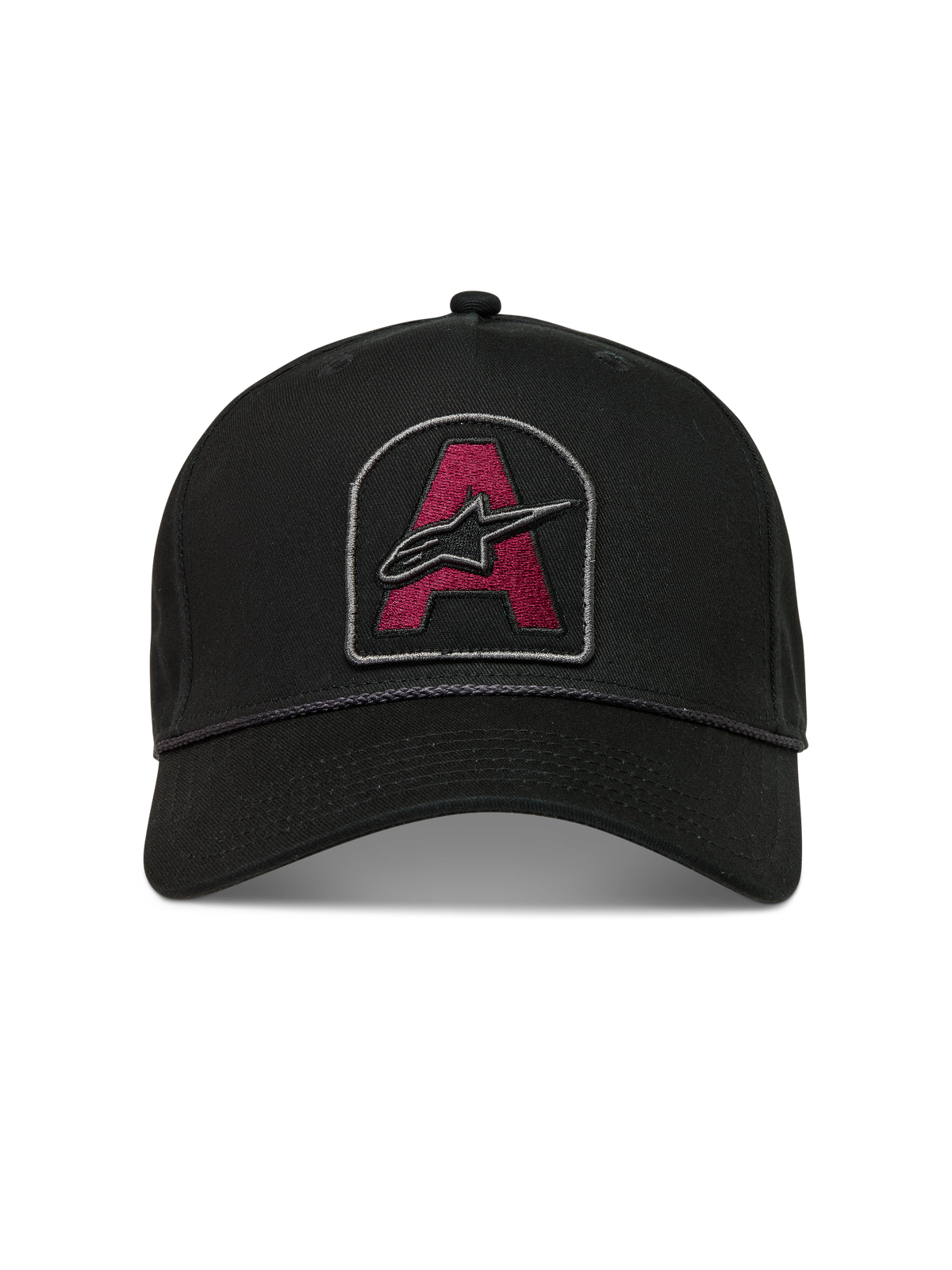 Alpinestars Acme Snapback, gorra de sarga negra con parche bordado de logotipo Astars en rojo oscuro, visera curva y detalle de ribete de cuerda