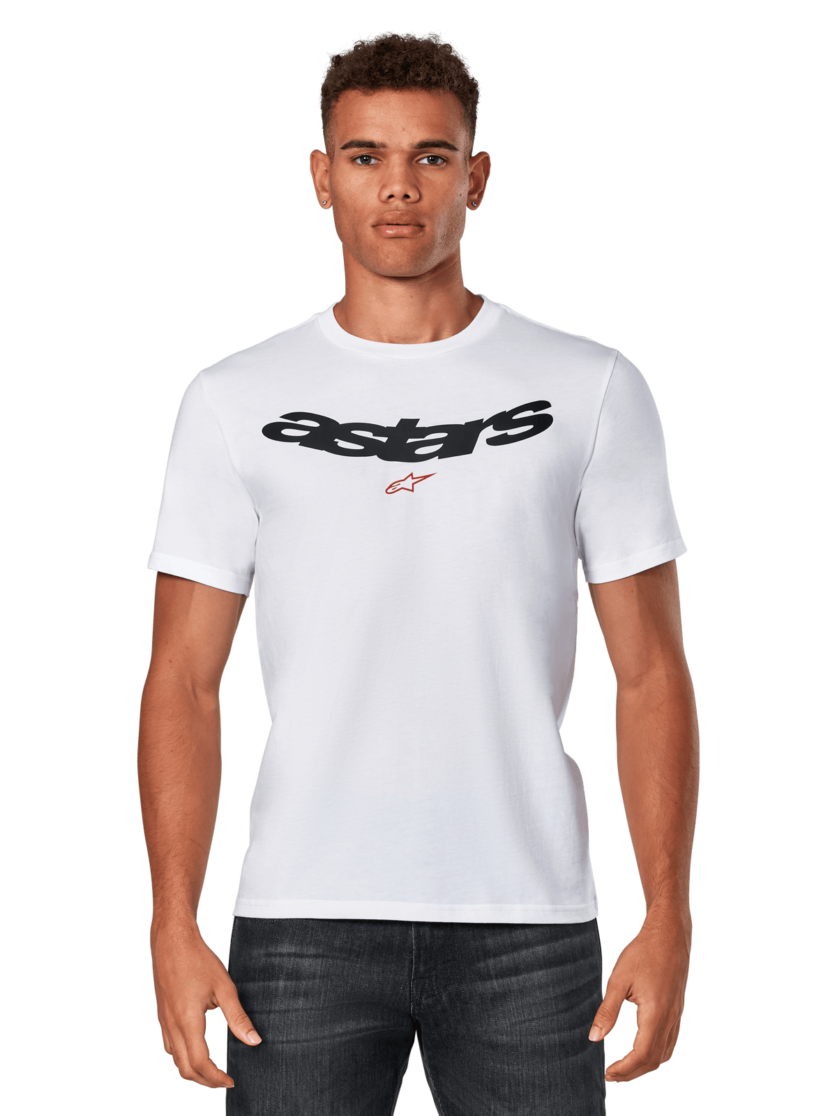 Alpinestars Elliptic CSF Tee, camiseta blanca de manga corta usada por un modelo, logotipo de Astars negro arqueado con gráfico de estrella roja en el pecho, ropa casual de motor