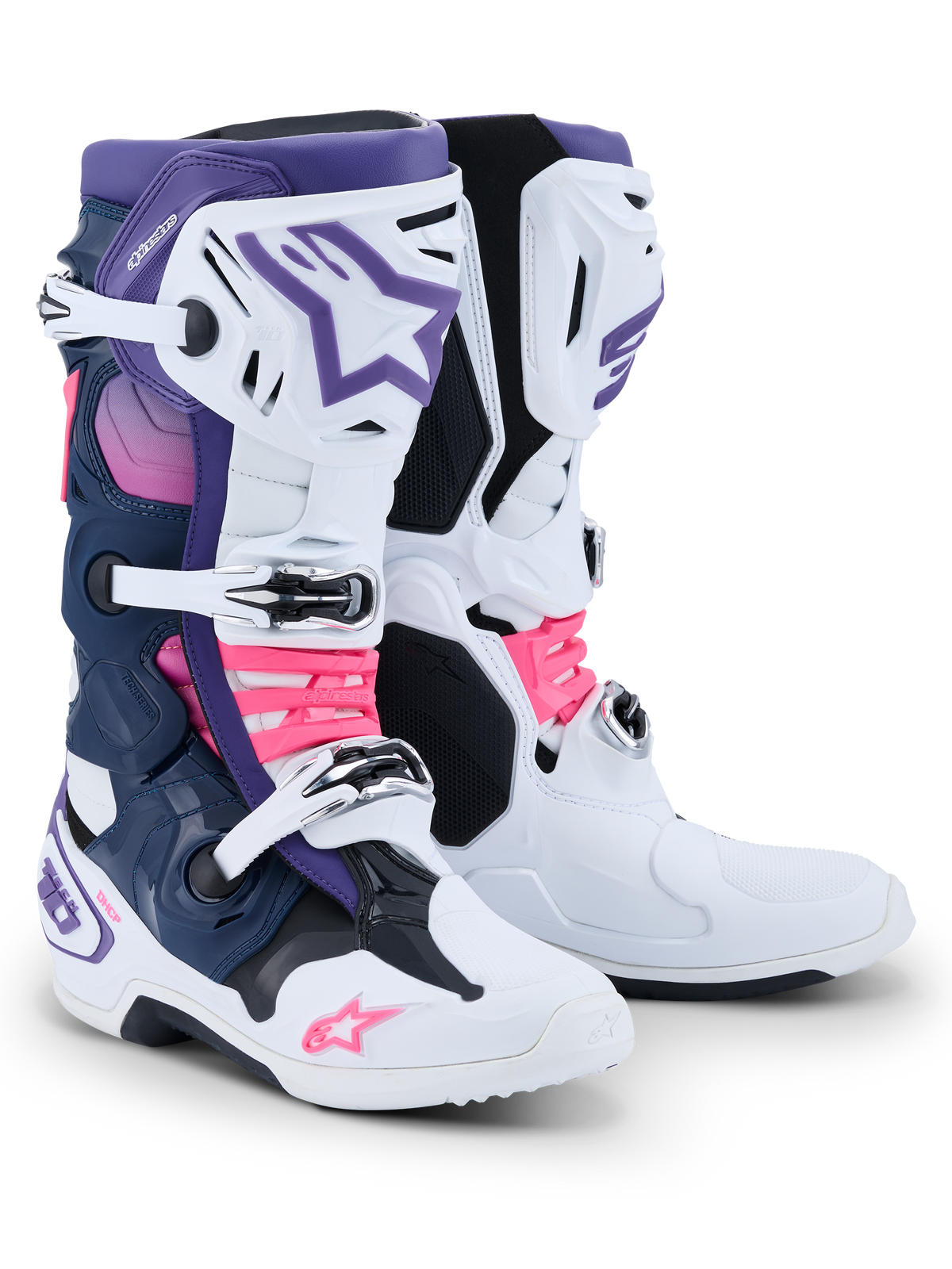 Botas Alpinestars Tech 10, botas de motocross, blanco, violeta, azul marino y rosa fluo, con un sistema de cierre de tres hebillas, paneles en azul marino y púrpura, y detalles en rosa brillante en las correas y logotipos, calzado de competición off-road de nivel profesional.