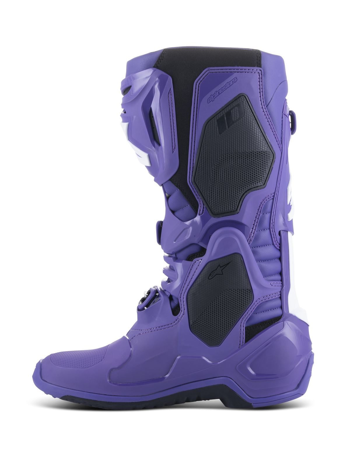 Botas Alpinestars Tech 10, botas de motocross, Ultraviolet Black, vista de perfil lateral, con una carcasa de TPU en color morado vibrante con detalles en negro y blanco, sistema avanzado de cierre de hebillas y paneles protectores reforzados para rendimiento todoterreno.