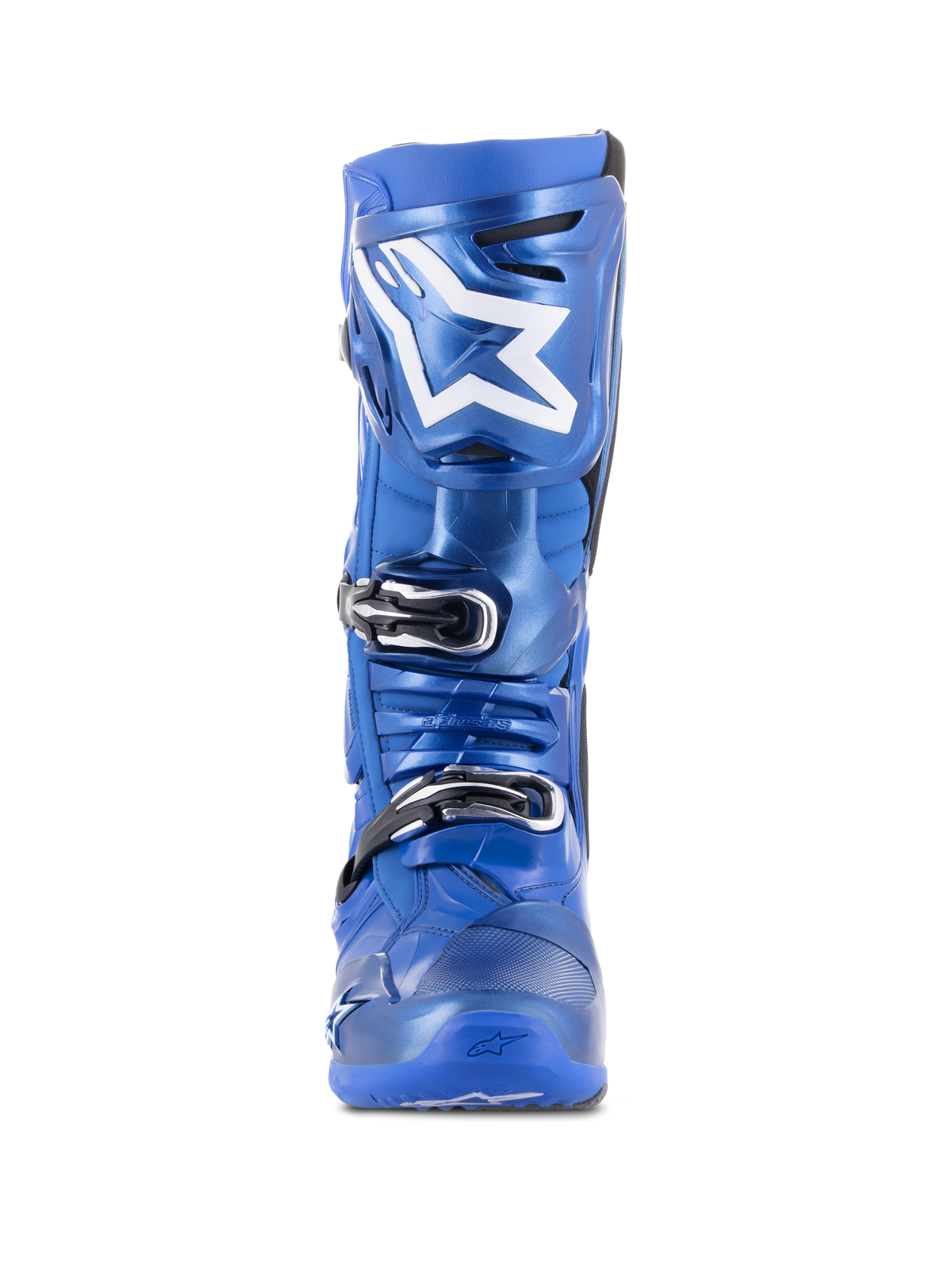 Botas de motocross Alpinestars Tech 10, azul y negro, vista frontal, con el logotipo Astars blanco en la placa de la espinilla, sistema de cierre de triple hebilla en negro y plateado, construcción de carcasa de TPU duradera para rendimiento todoterreno