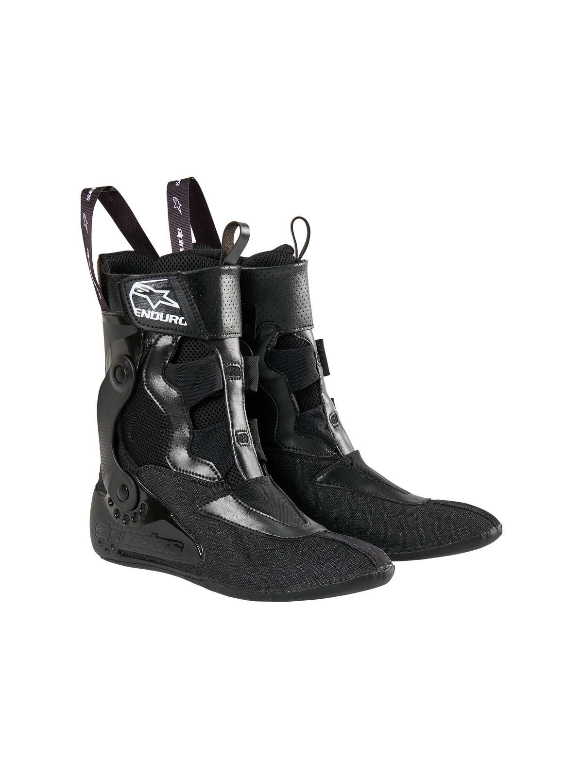 Botines interiores Alpinestars Tech 10 Enduro, inserciones técnicas de calzado en color negro, con construcción sintética y de malla, logotipos de Alpinestars y Enduro en el tobillo, tiradores para facilitar el calzado, diseñados para soporte en carreras de motocross y enduro