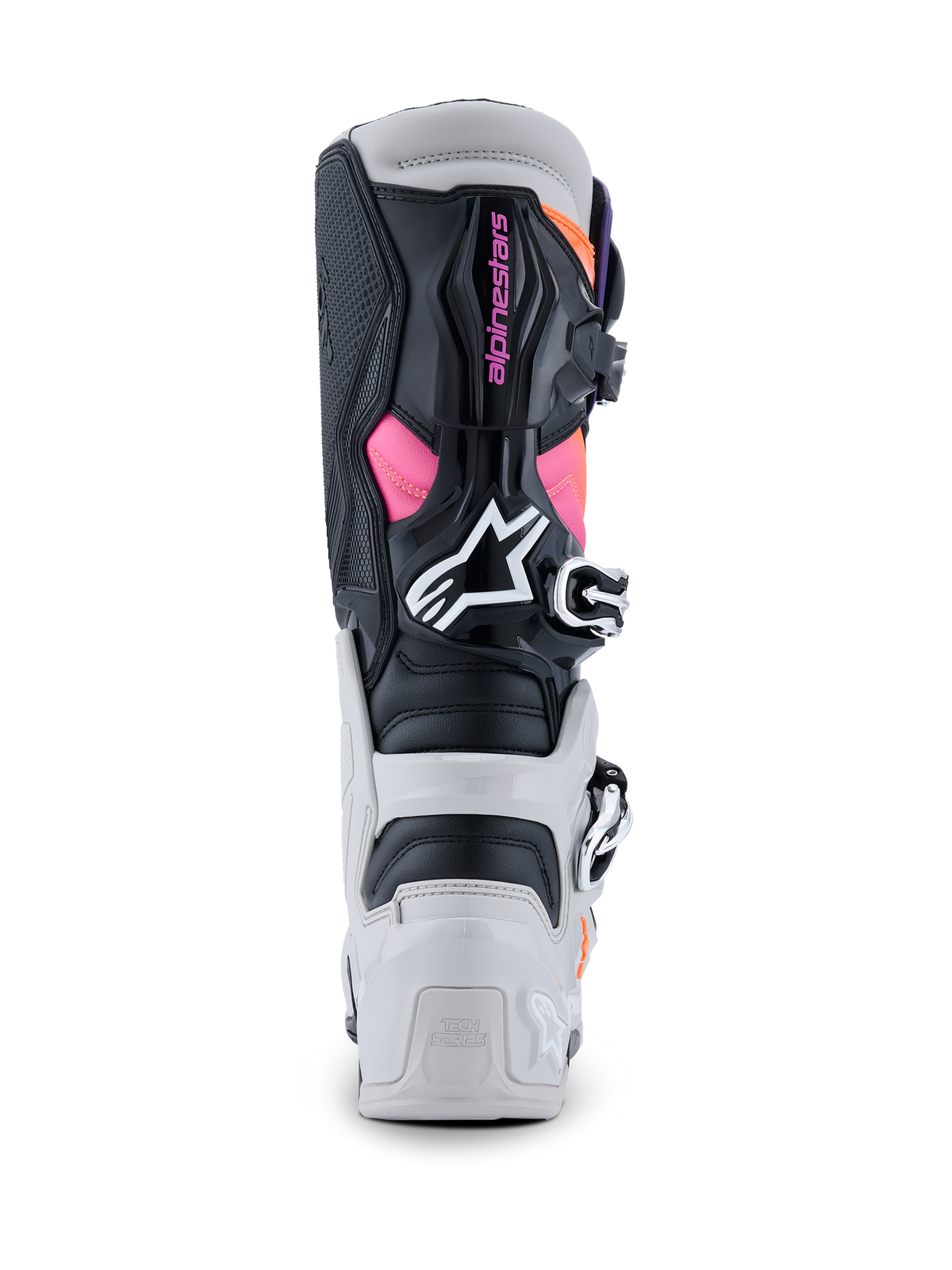 Botas Alpinestars Tech 7, botas de motocross, negro, gris claro, naranja flúor y magenta, vista trasera que muestra los protectores de TPU en el talón y la pantorrilla, marca Alpinestars en rosa, logotipo blanco y sistema de hebillas duradero