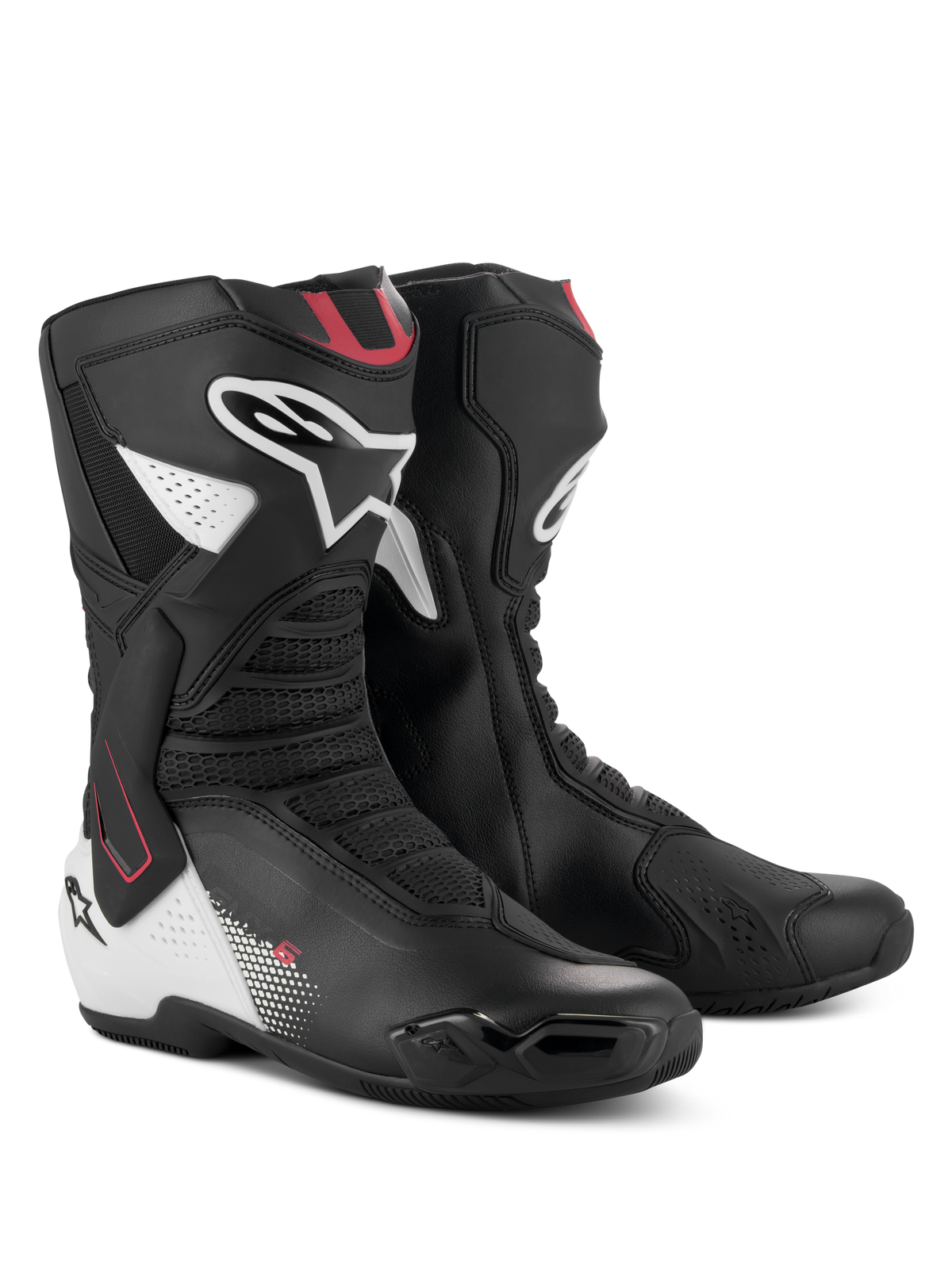 Botas Alpinestars SMX-6 V3, botas de alto rendimiento para motociclismo, diseño gráfico en negro, blanco y rojo, con parte superior de microfibra avanzada, sistema de soporte de tobillo de TPU, zonas de flexión de malla y marca Alpinestars destacada en la pantorrilla y el talón.