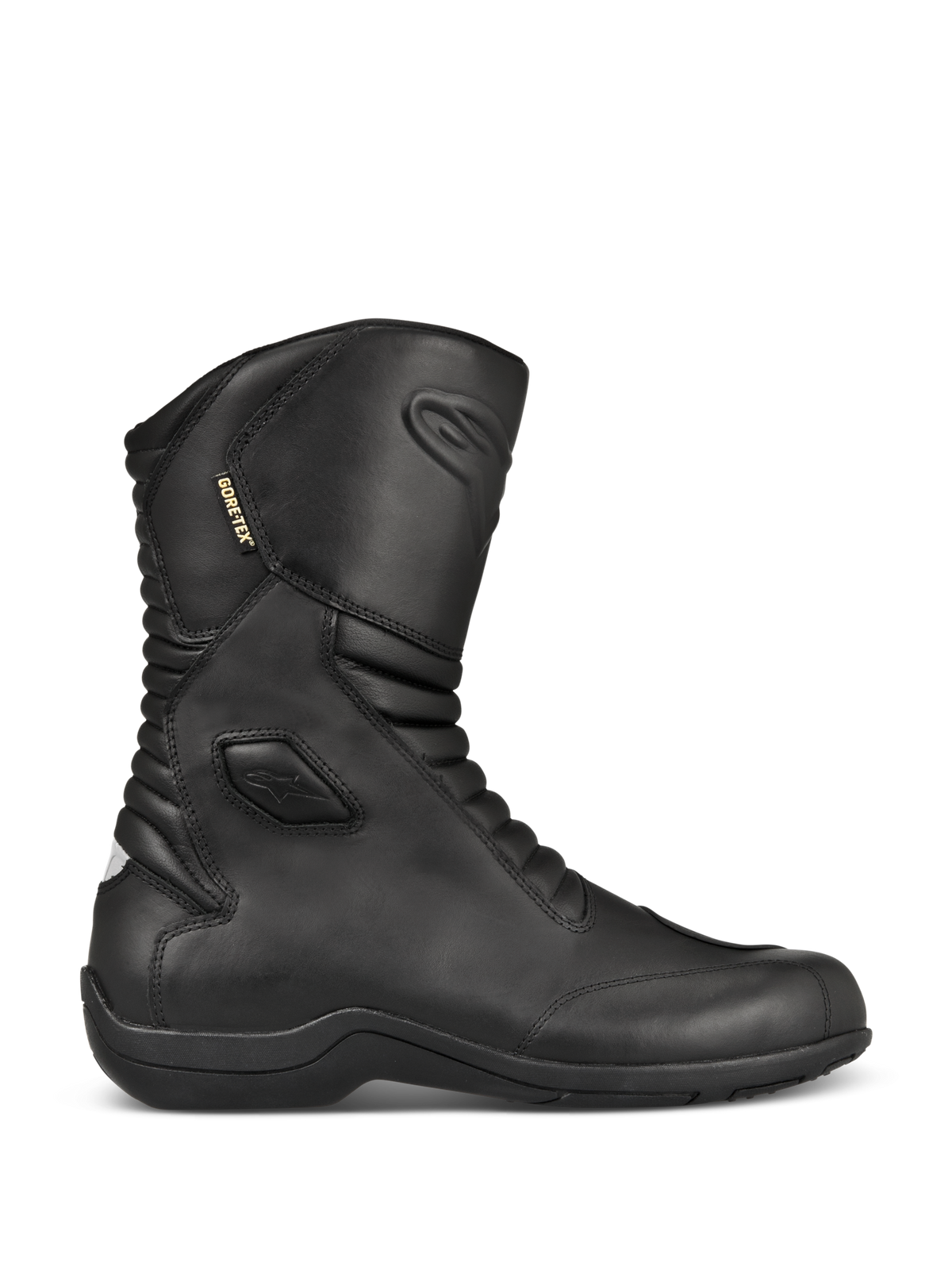 Botas Alpinestars Web GORE-TEX, botas de cuero negro para motociclismo touring, vista de perfil lateral, forro impermeable GORE-TEX, protección reforzada en tobillo y puntera, paneles frontales y traseros flexibles tipo acordeón, suela de goma duradera, equipamiento elegante para todo tipo de clima