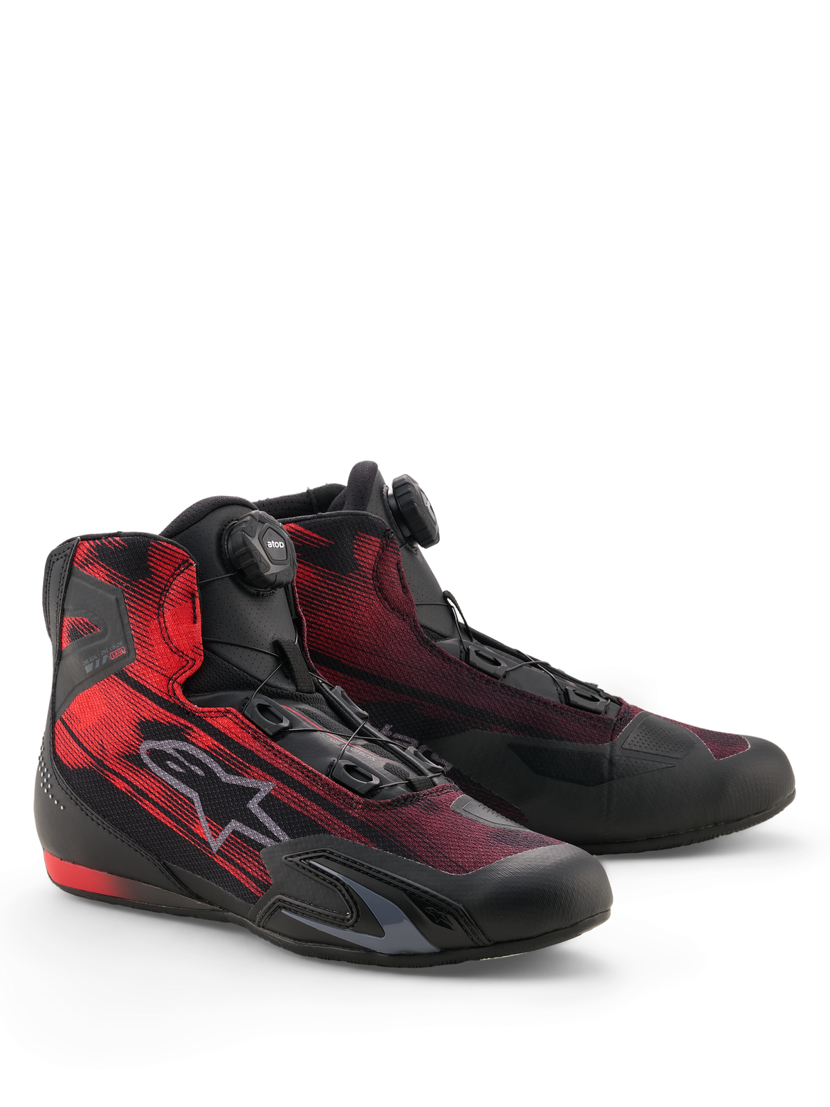 Zapatos Alpinestars Celer Superair, calzado deportivo para motociclismo, negro y rojo brillante, con el sistema de cierre Alpinestars Rotor y parte superior textil transpirable, diseño elegante con refuerzos de TPU y suela con agarre texturizado