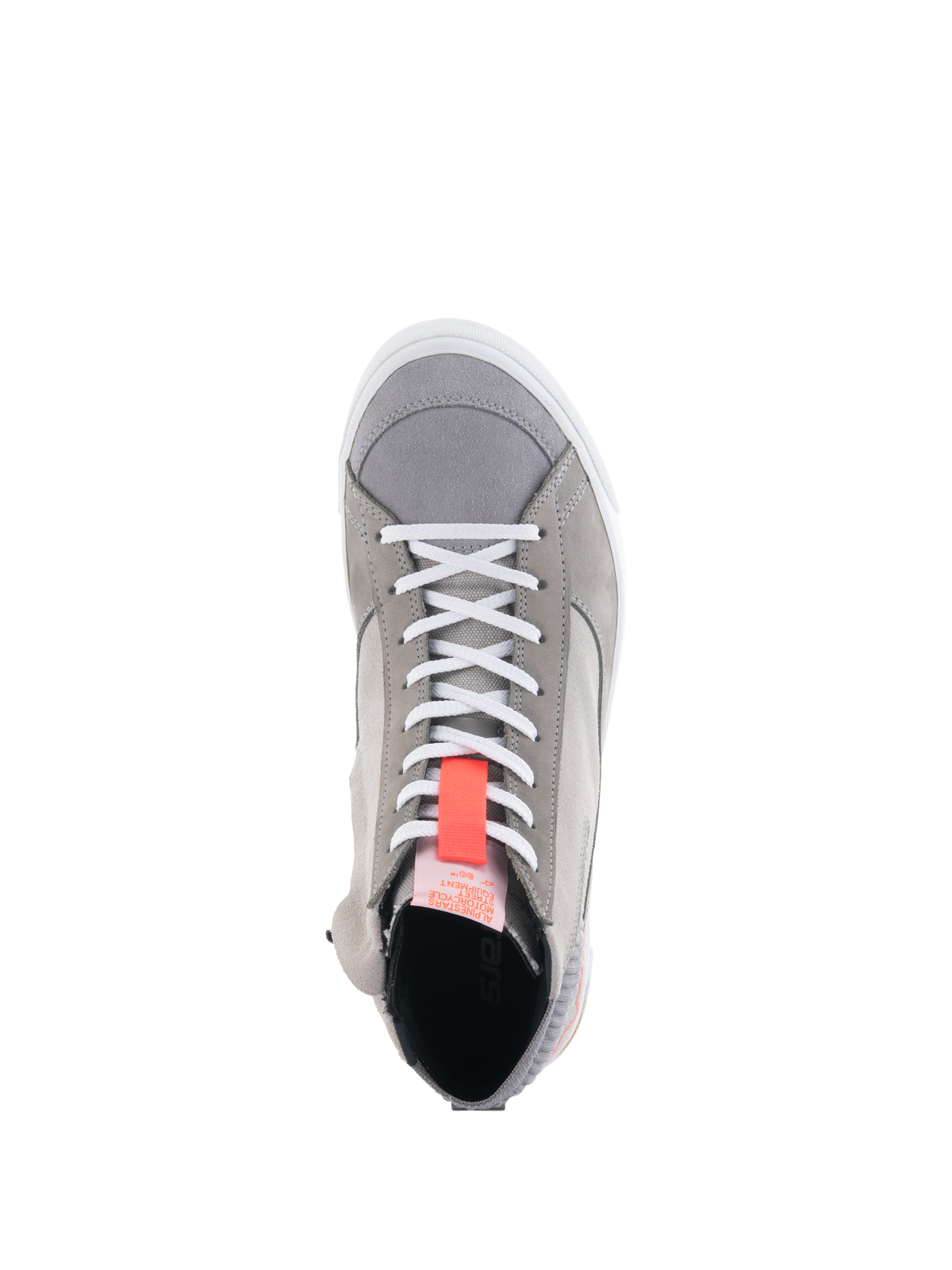 Alpinestars Stated Shoes, zapatillas para moto en gris claro, vista superior con cordones blancos y un tirador rojo flúor brillante, estilo urbano con materiales de gamuza y nobuk, borde de la suela vulcanizada en blanco