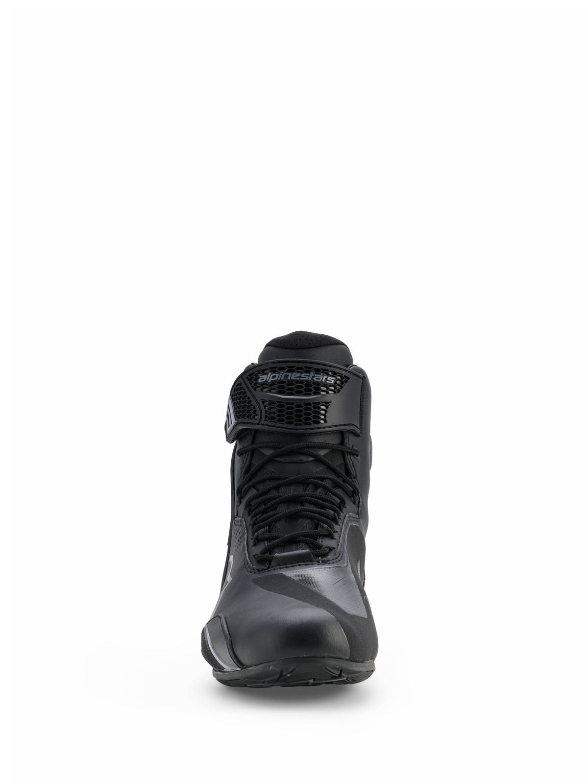 Zapatos Alpinestars Faster-4 Drystar®, calzado para motociclismo, negro y gris frío, vista frontal con cierre de cordones y correa de velcro ajustable con la marca Alpinestars, diseño impermeable y estilizado para deportes de carretera