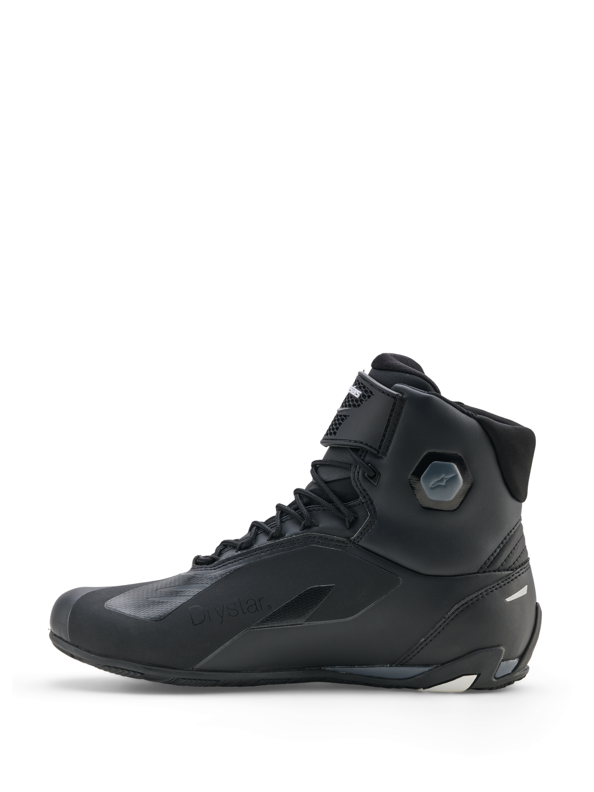 Zapatos Alpinestars Faster-4 Drystar®, calzado para motociclismo, negro, gris frío y blanco, vista de perfil lateral con construcción impermeable, cierre de cordones con correa de gancho y bucle, y protección de tobillo integrada.