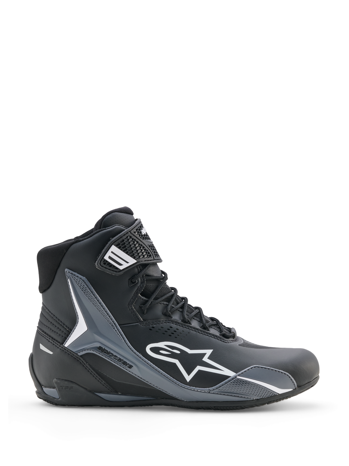 Alpinestars Faster-4 Drystar Shoes, zapatos para moto, negro, gris frío y blanco, vista de perfil lateral que muestra el logotipo de Astars en blanco, diseño de caña alta con paneles protectores reforzados, cierre de cordones con correa en el tobillo, estilo deportivo moderno