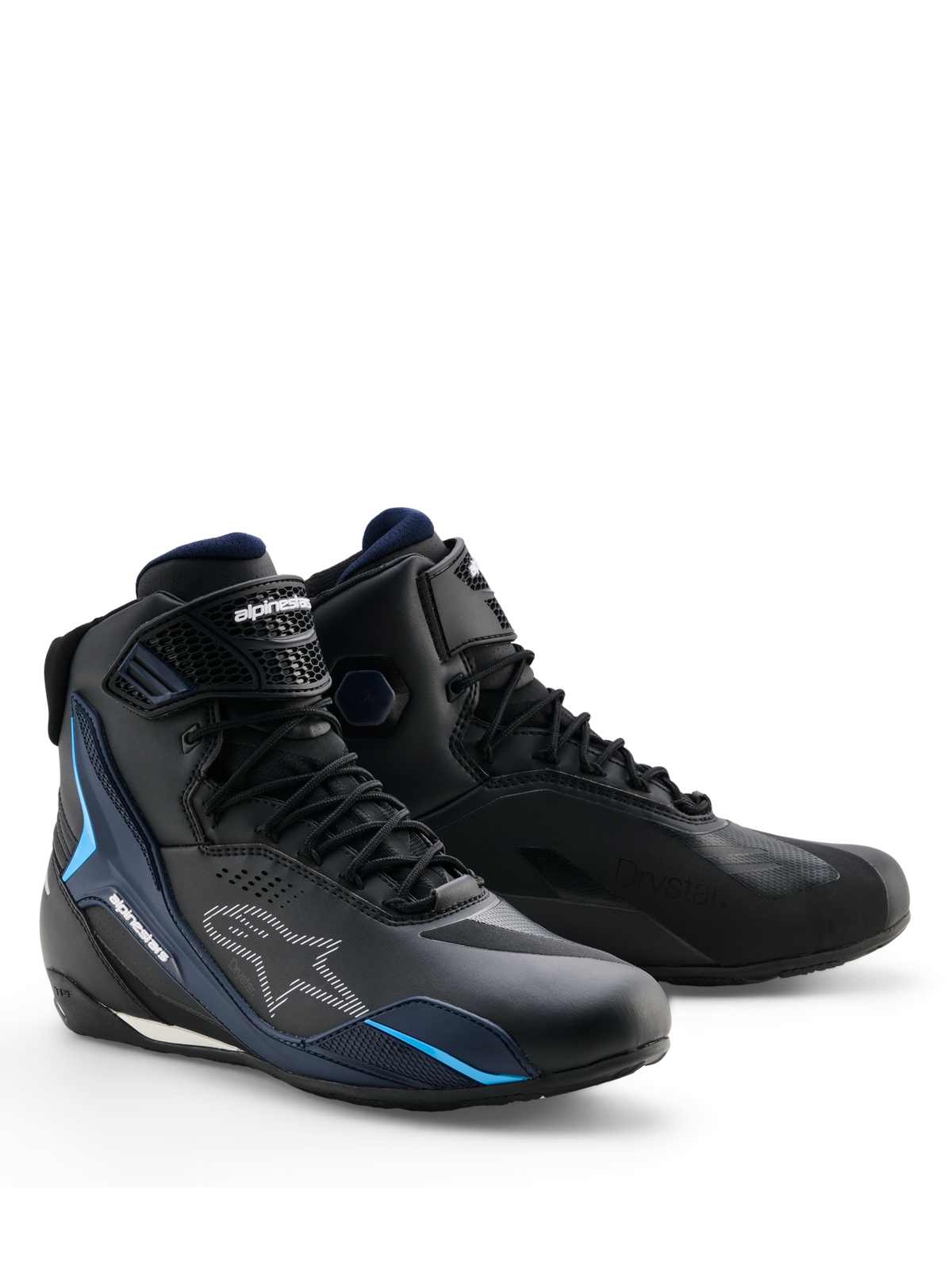 Zapatos Alpinestars Faster-4 Drystar®, calzado impermeable para motociclistas, color negro, azul marino noche y cian, con logotipos de Alpinestars en blanco y detalles en azul cian, diseño deportivo con cierre de cordones y velcro