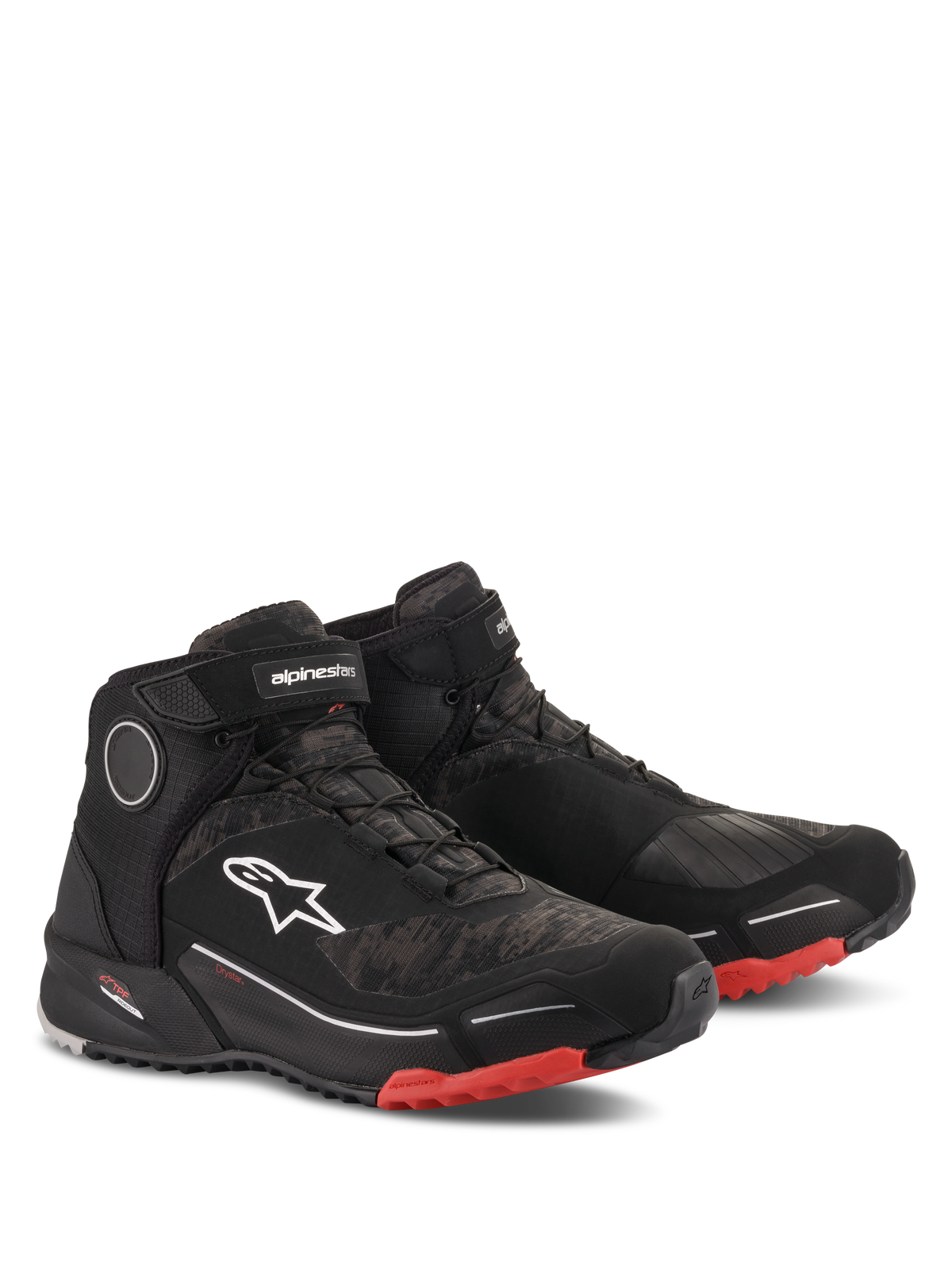 Zapatillas de moto Alpinestars CR-X Drystar, calzado para motociclismo, negro camo rojo, diseño atlético de caña alta con membrana impermeable, logotipo blanco de Astars en el lateral, detalles rojos en la suela y la puntera, estilo urbano y touring de aventura