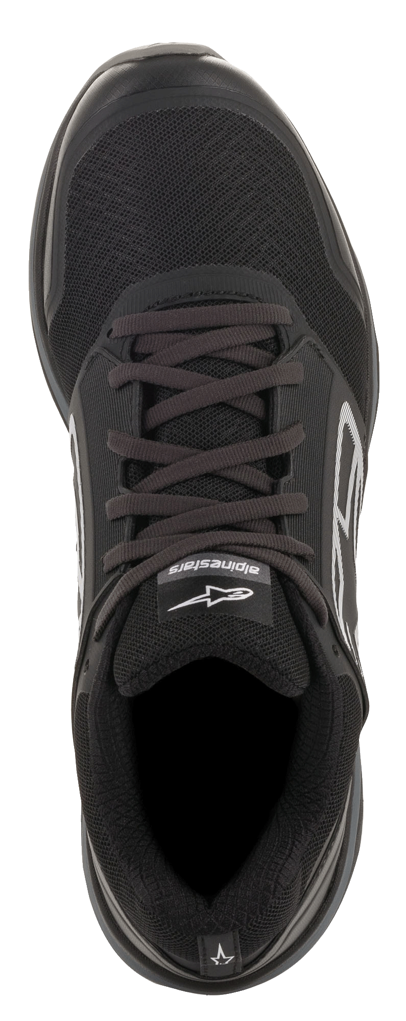 Zapatos Alpinestars Meta Trail, negro y gris oscuro, vista superior, parte superior de malla negra con cordones, logotipo blanco de Alpinestars en la lengüeta, calzado de alto rendimiento para paddock e inspirado en el running
