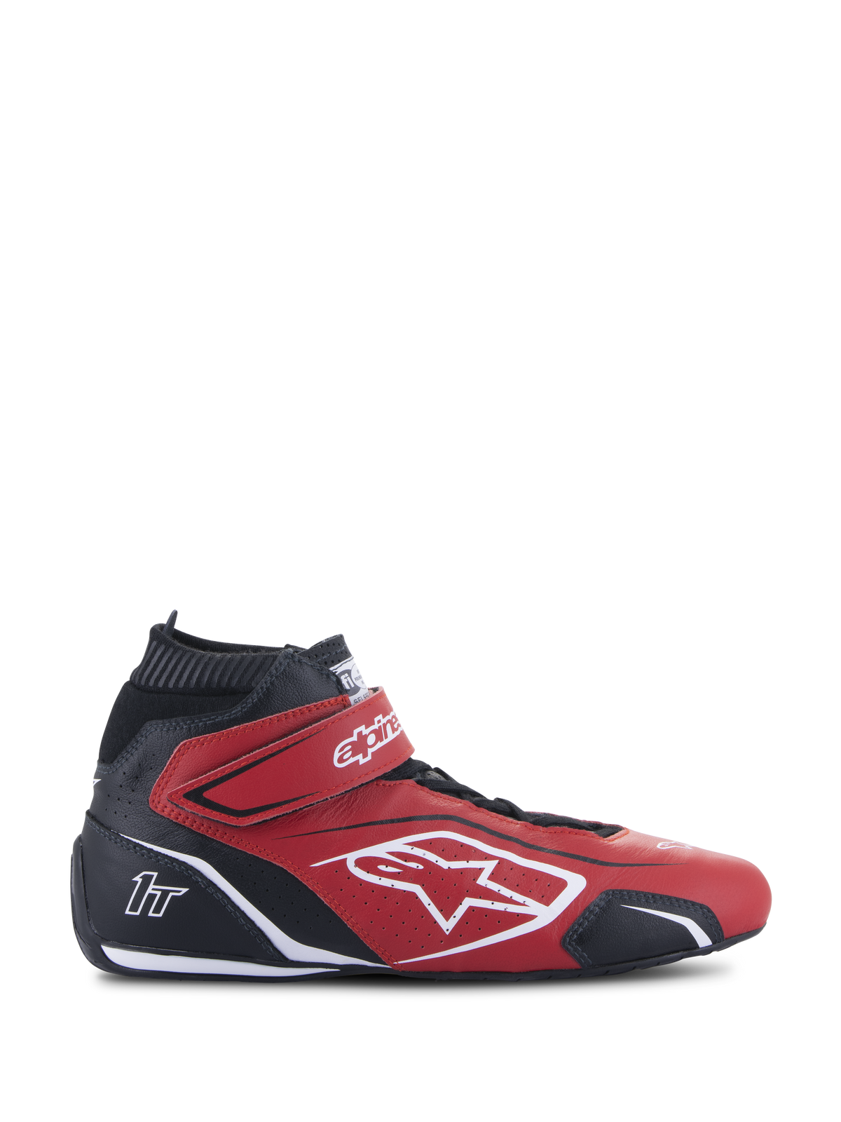 Alpinestars Tech-1 T V3 Shoes FIA, zapatos de carreras profesionales en rojo y negro, perfil lateral, diseño de caña alta, logotipo blanco de Alpinestars y marca 1T, correa de velcro en el tobillo, piel de vacuno perforada para mayor transpirabilidad, suela de rendimiento negra y fina, calzado de automovilismo con certificación FIA