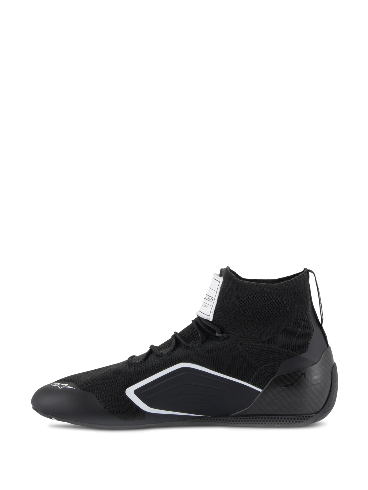 Zapatos Alpinestars Supertech, calzado para automovilismo, negro, vista de perfil lateral con parte superior tejida, talonera de fibra de carbono y acentos geométricos blancos, calzado profesional para deportes de motor