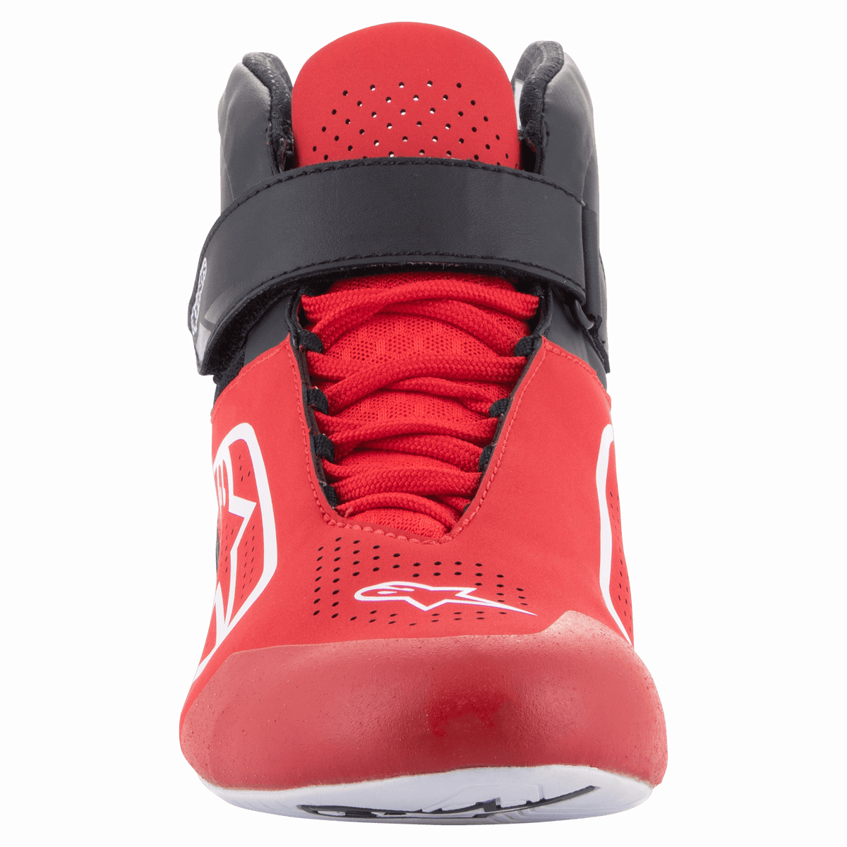 Zapatos Alpinestars Tech-1 K V2, zapatos de karting, rojo, negro y blanco, vista frontal con una correa negra de gancho y bucle en el tobillo y cordones rojos, parte superior roja perforada con logotipos Astars en blanco, diseño ergonómico para carreras de karts
