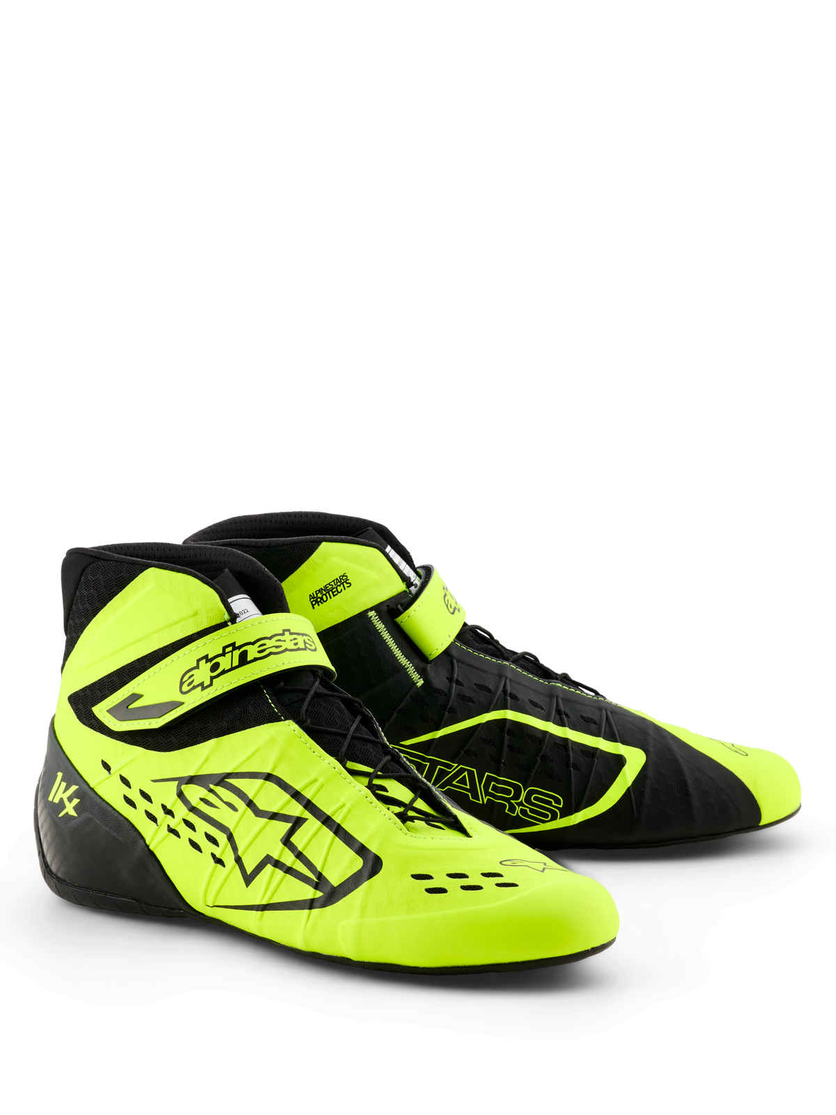 Zapatos de karting Alpinestars Tech-1 KX V3, negro y amarillo flúor, perfil de rendimiento estilizado, cordones asimétricos con correa ajustable en el tobillo, perforaciones cortadas con láser para transpirabilidad, construcción ligera termo-soldada, calzado de competición certificado FIA 8877-2022