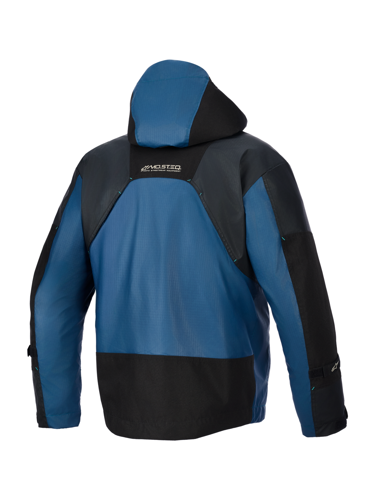 Chaqueta impermeable Alpinestars Mospher, vista trasera, negro y petrol oscuro, cuenta con capucha protectora, confección en tejido ripstop duradero con secciones reforzadas en negro y logotipo MO.ST.EQ. en la parte superior de la espalda, equipamiento urbano impermeable para motociclista