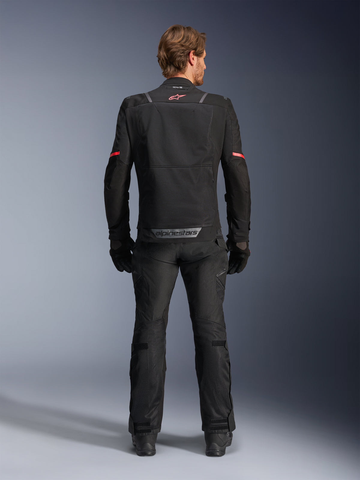 Alpinestars ST-2 Air, chaqueta de moto touring para hombre, negra, paneles de malla en la espalda, vista posterior del piloto