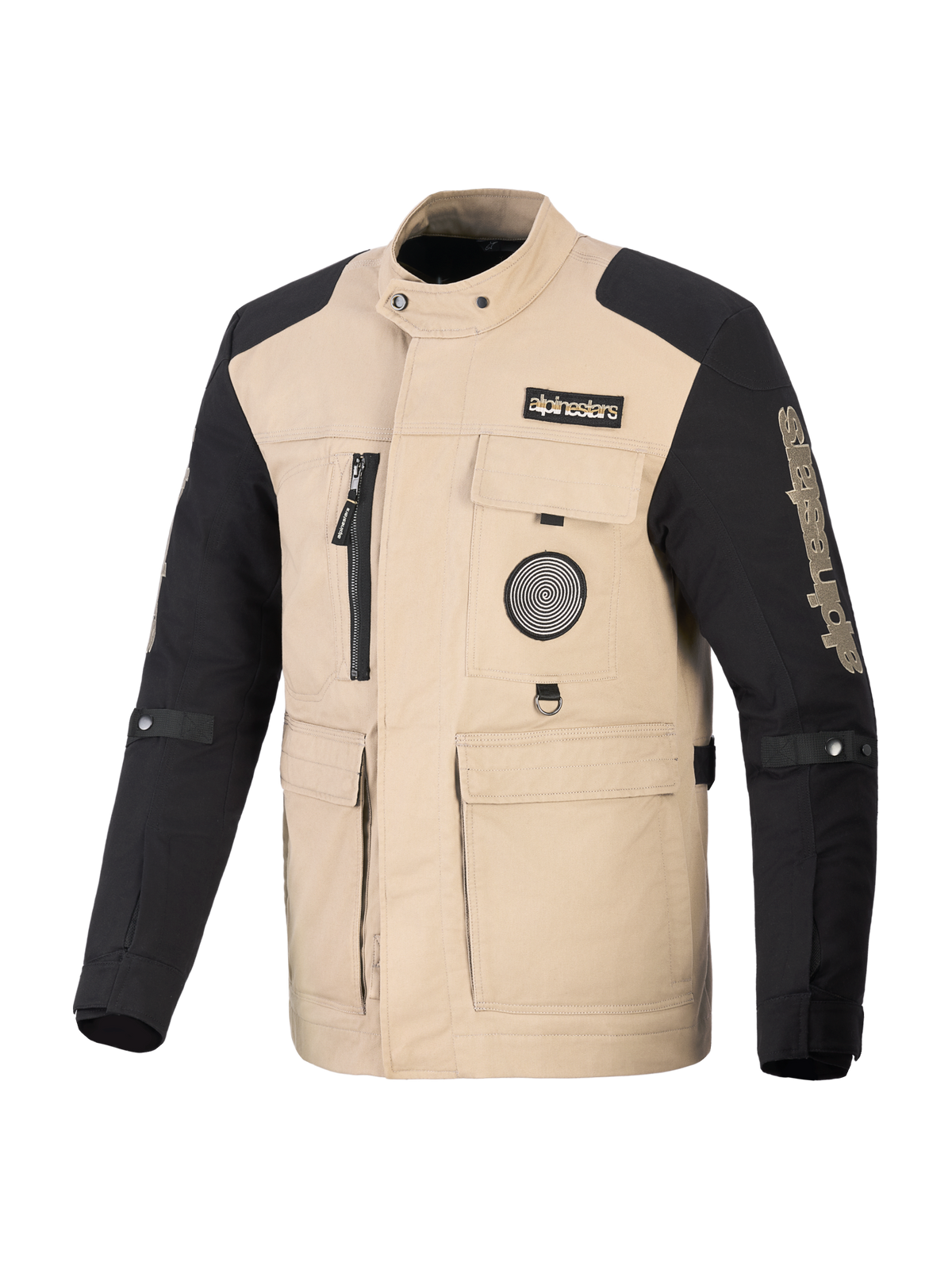Chaqueta Alpinestars Dice, chaqueta de moto urbana, color canela y negro, diseño inspirado en ropa de trabajo con cuatro bolsillos frontales utilitarios y parches con logo, construcción textil resistente para rendimiento en calle