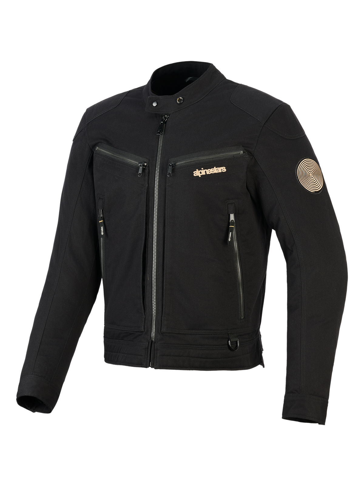 Chaqueta Alpinestars Bruiser, chaqueta de moto urbana negra, cuenta con bolsillos con cremallera en el pecho y para las manos, logotipos dorados y parche de espiral Oscar en el hombro, diseño textil inspirado en la ropa de trabajo.