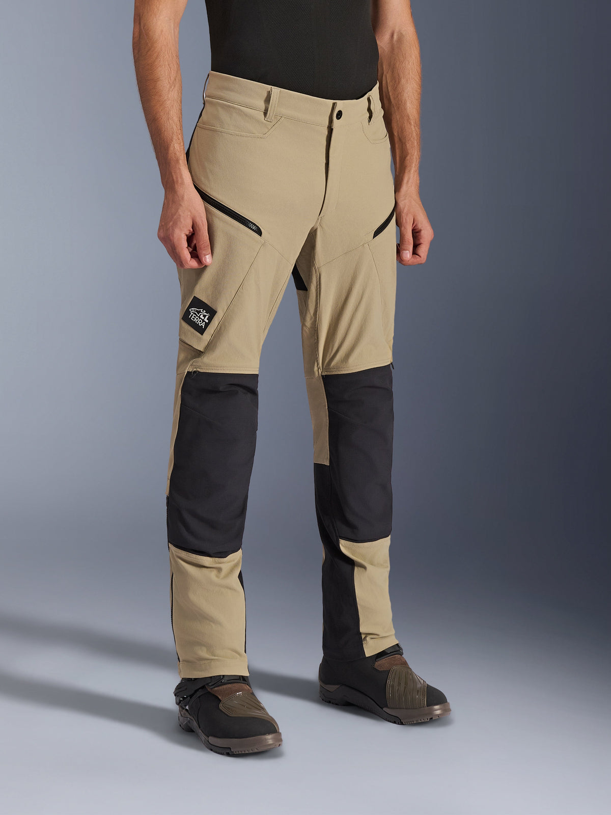 Pantalones Explore AST