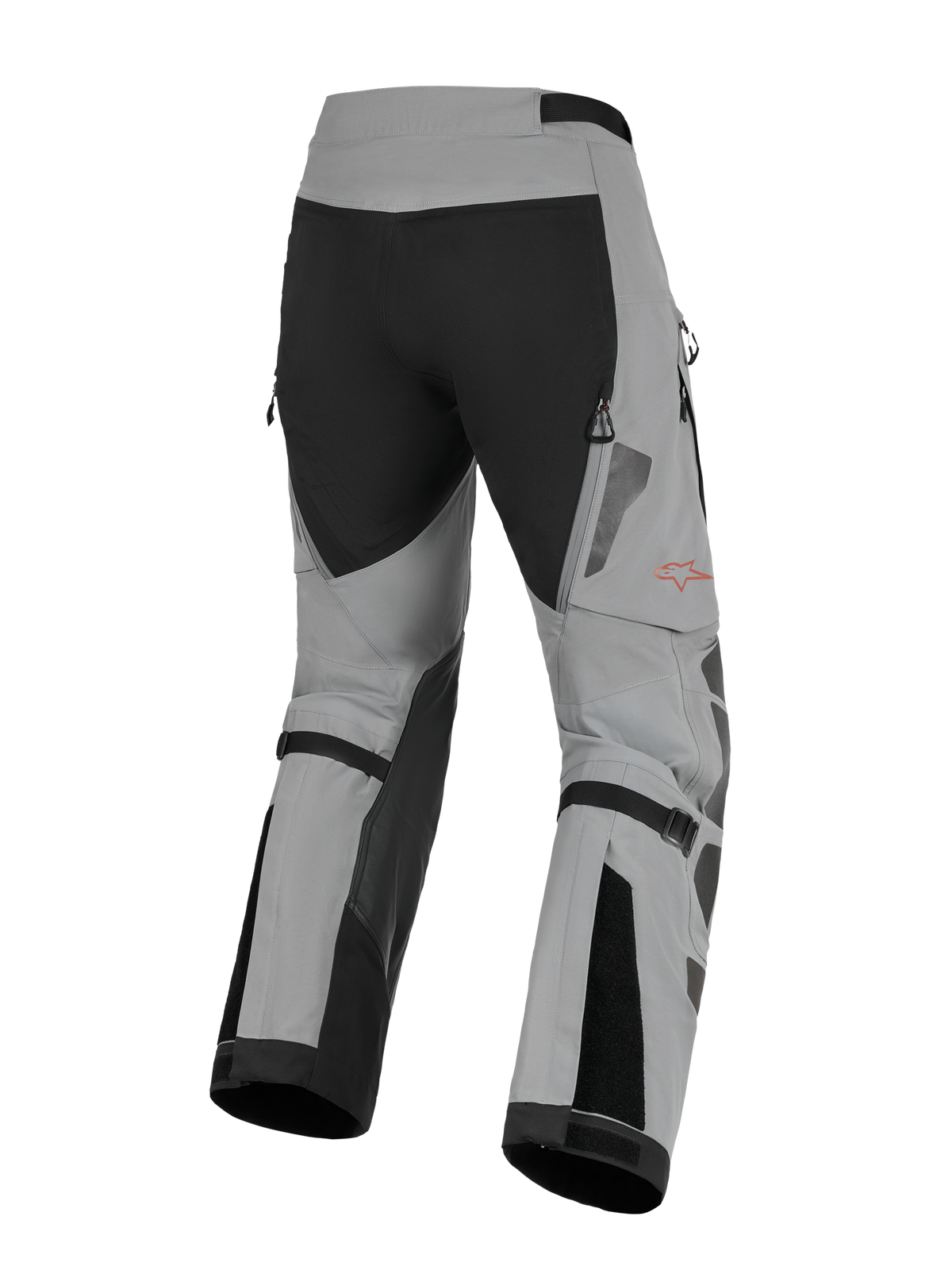 Pantalones Alpinestars Nazca 3L GORE-TEX PRO, pantalones de moto para aventura, gris oscuro y negro, vista trasera que muestra los ajustadores de volumen en la pantorrilla y salidas de ventilación con cremallera, construcción textil duradera con un logotipo rojo de Alpinestars en la pierna