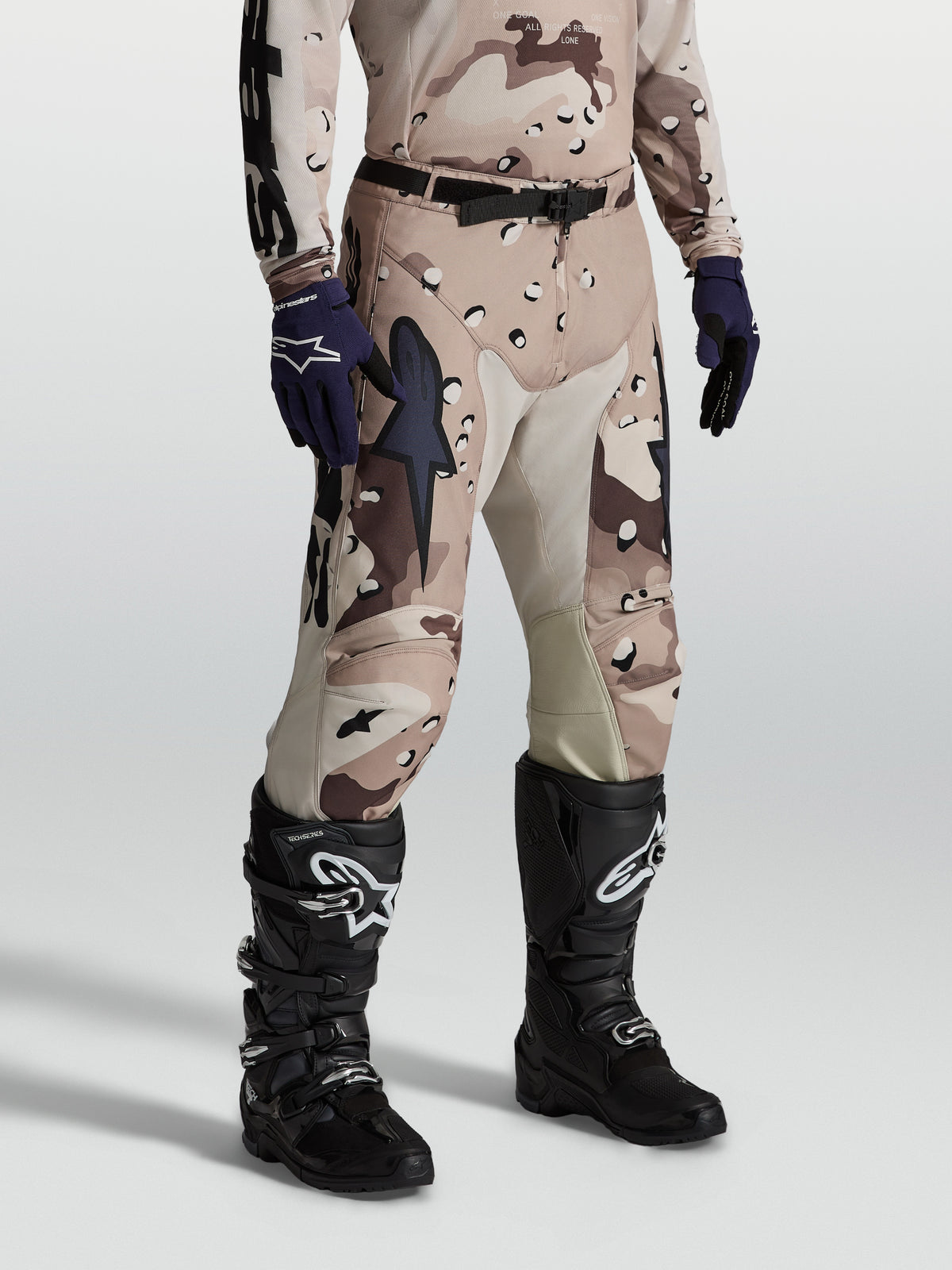 Alpinestars Racer Lone, pantalones de motocross para hombre, camuflaje beige y marrón, tejido 600D y paneles de cuero