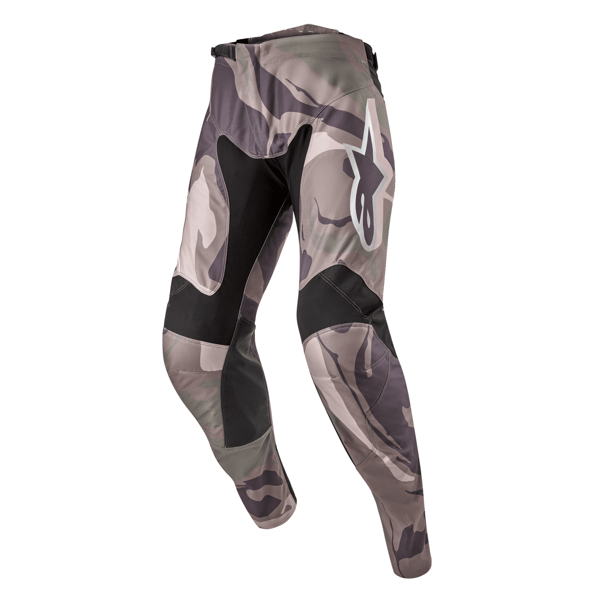 Alpinestars 2024 Racer Tactical Pants, pantalones de motocross, patrón de camuflaje verde militar y marrón, con paneles elásticos negros en el interior de los muslos y rodillas, logo Alpinestars blanco en el muslo, diseño ergonómico precurvado para carreras fuera de carretera