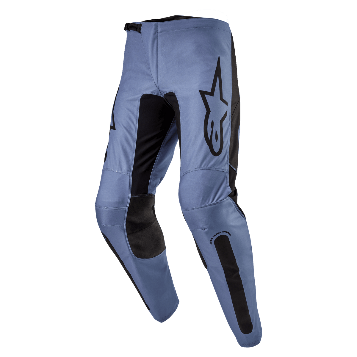 Alpinestars 2024 Fluid Lurv Pants, pantalones de motocross, azul claro y negro, con un gran logotipo negro de Alpinestars en el muslo, paneles internos de las rodillas reforzados en negro y diseño de pierna precurvada ergonómica para conducción fuera de carretera