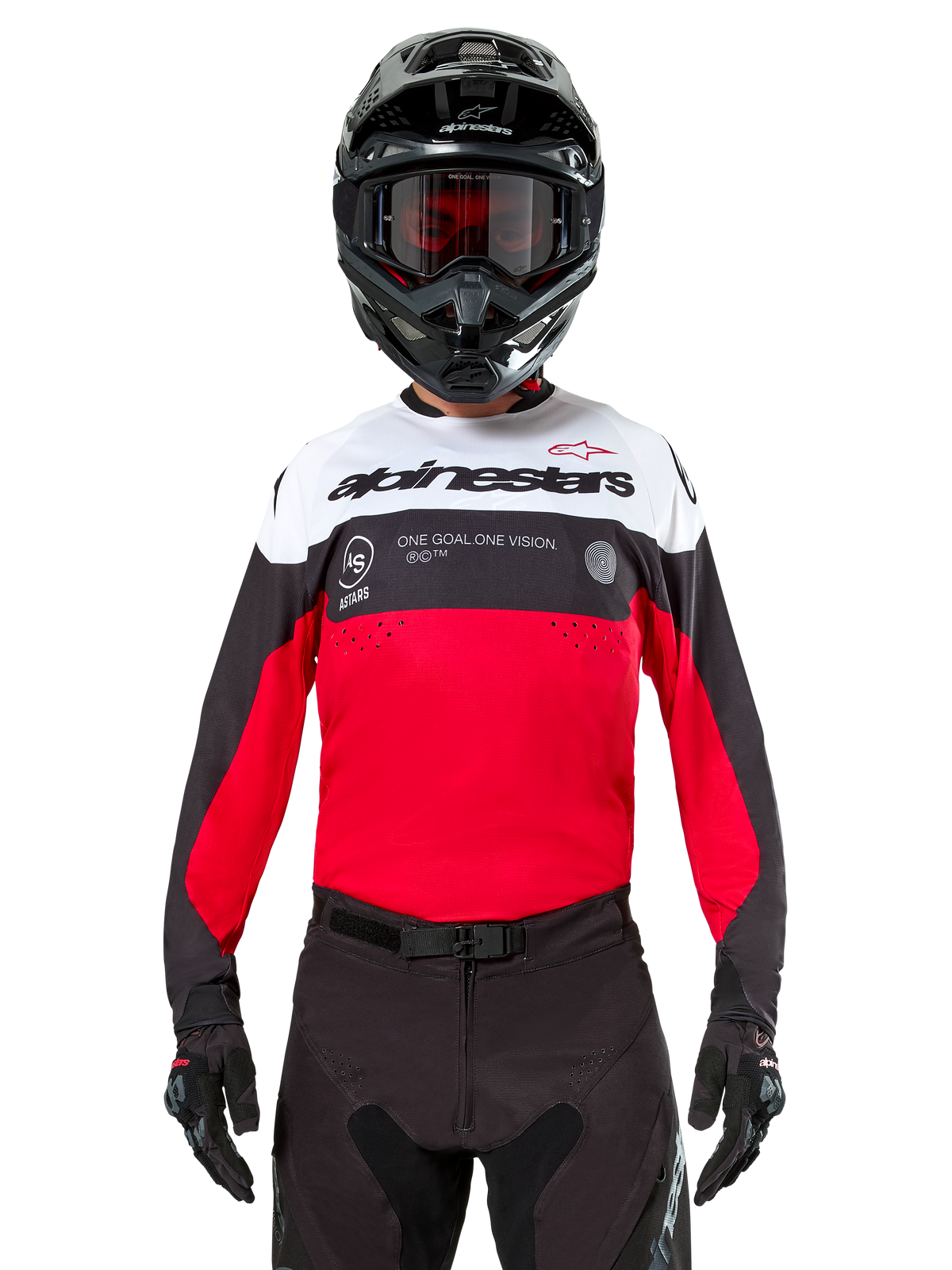 Alpinestars Pro-Dura Jersey, jersey de motocross, negro, rojo brillante y blanco, usado con casco y gafas negros, diseño deportivo con logotipo llamativo de Alpinestars y perforaciones láser, equipo de alto rendimiento para enduro y carreras off-road