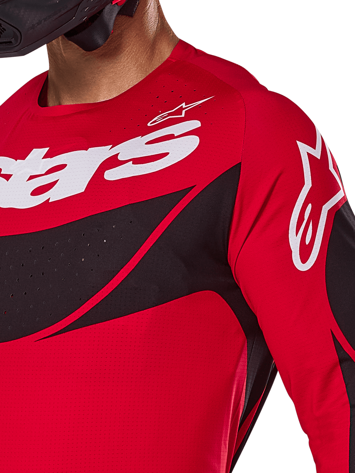Alpinestars Techstar Dreem Jersey 2025, jersey de motocross, rojo brillante y negro, vista de primer plano del pecho y el hombro con logotipos blancos, paneles diagonales negros con perforaciones cortadas a láser para ventilación, ajuste atlético de competición para rendimiento off-road