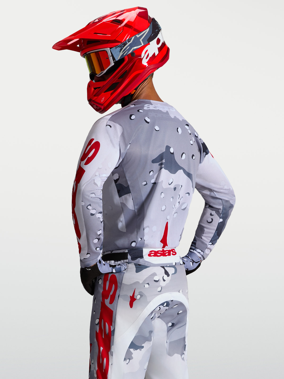 Alpinestars Racer Air Lone, jersey de motocross para hombre, gris camuflaje y rojo, malla transpirable, vista posterior
