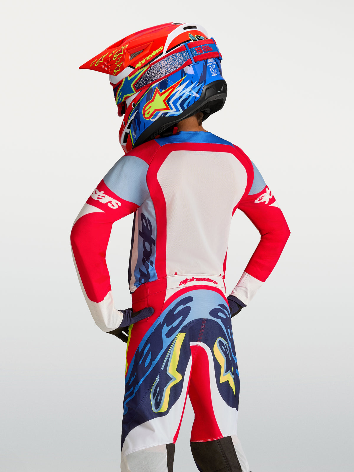 Jersey Alpinestars Supertech Dyna juvenil 2027, para carreras de motocross, juvenil, rojo y azul marino, malla transpirable, vista trasera en piloto
