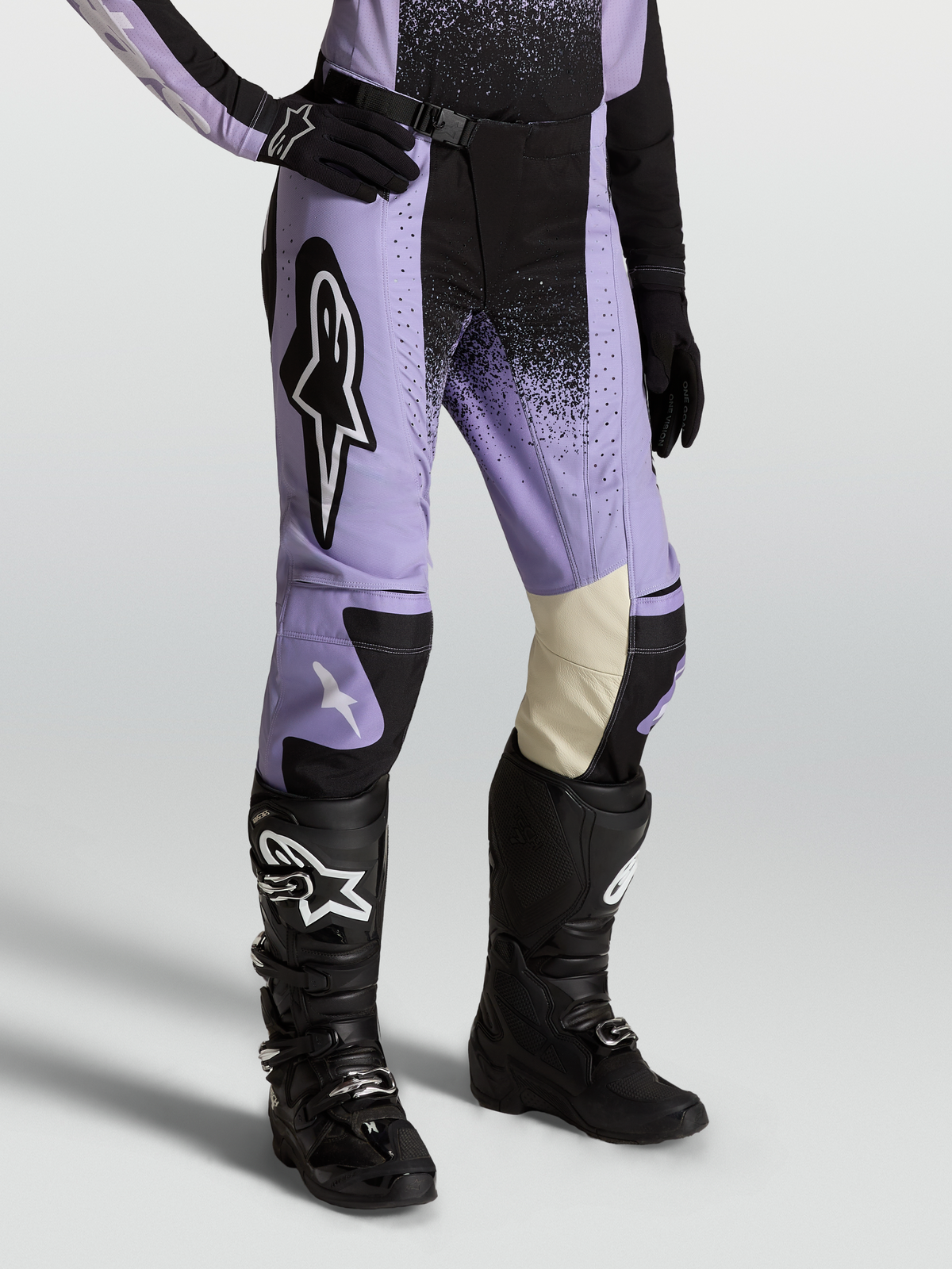 Alpinestars Pantalones Stella Techstar Swan, pantalones de motocross para mujer en morado y negro con paneles de rodilla de cuero y cierre SX2.