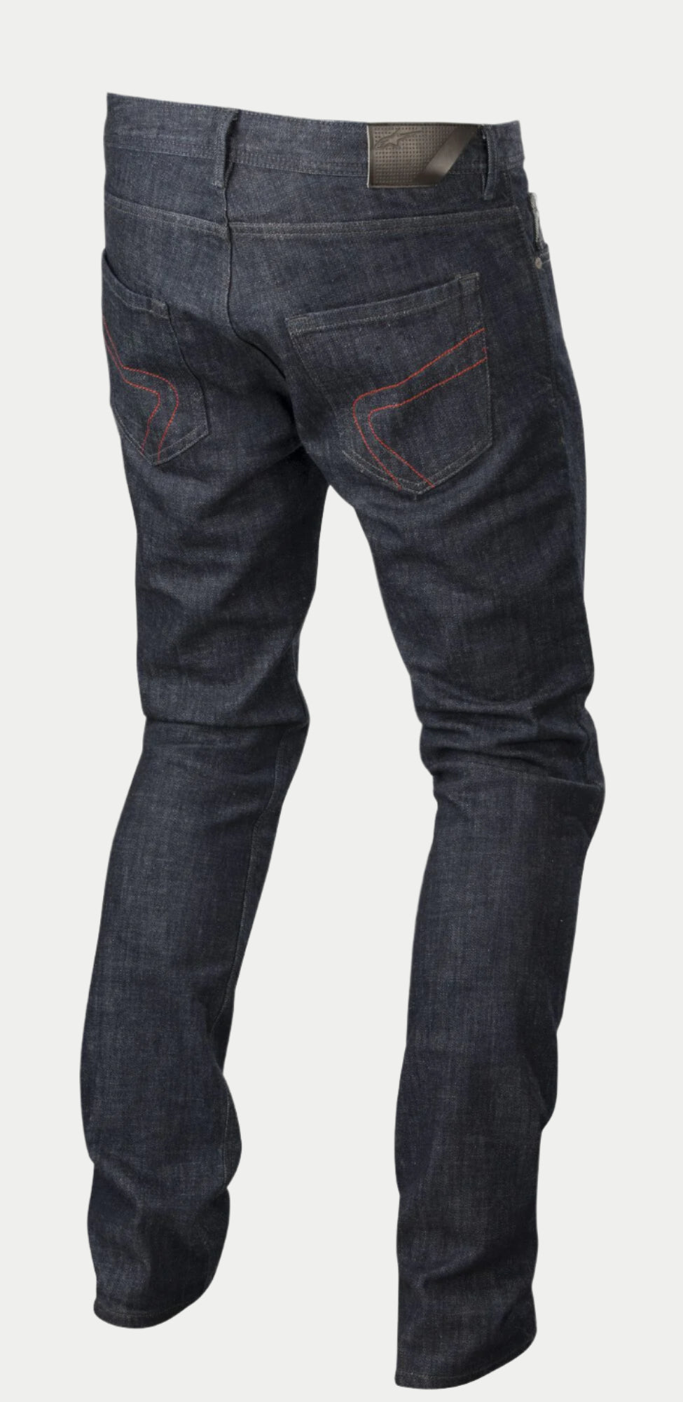 Pantalones Alpinestars Copper Denim, vaqueros urbanos para moto, azul oscuro y rojo, vista trasera con costuras rojas decorativas en los bolsillos traseros, parche de cuero en la cintura, corte recto regular