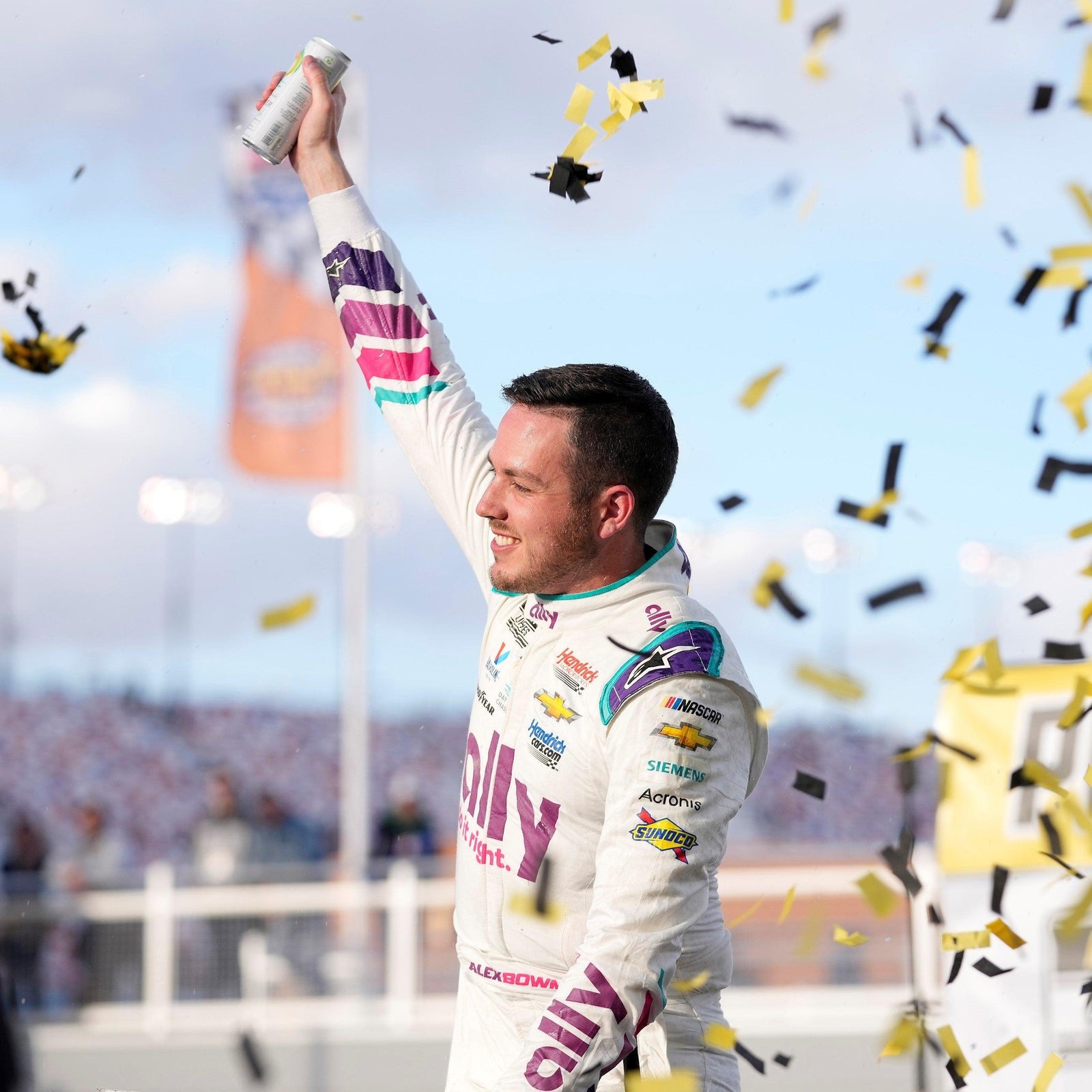 Alex Bowman arrebata la victoria de Pennzoil 400 NASCAR Cup Series en Las Vegas