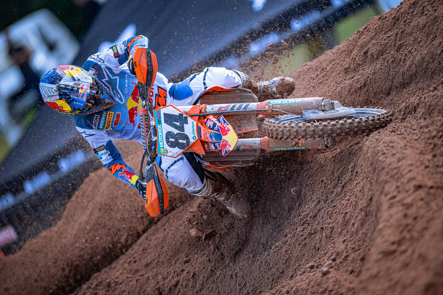 JEFFREY HERLINGS WINS MXGP OF LATVIA