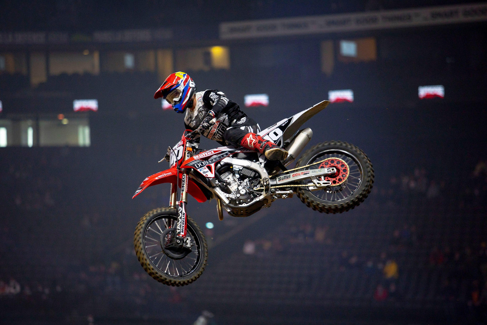 Kyle Peters es el Príncipe de París después de un barrido limpio en la clase SX2