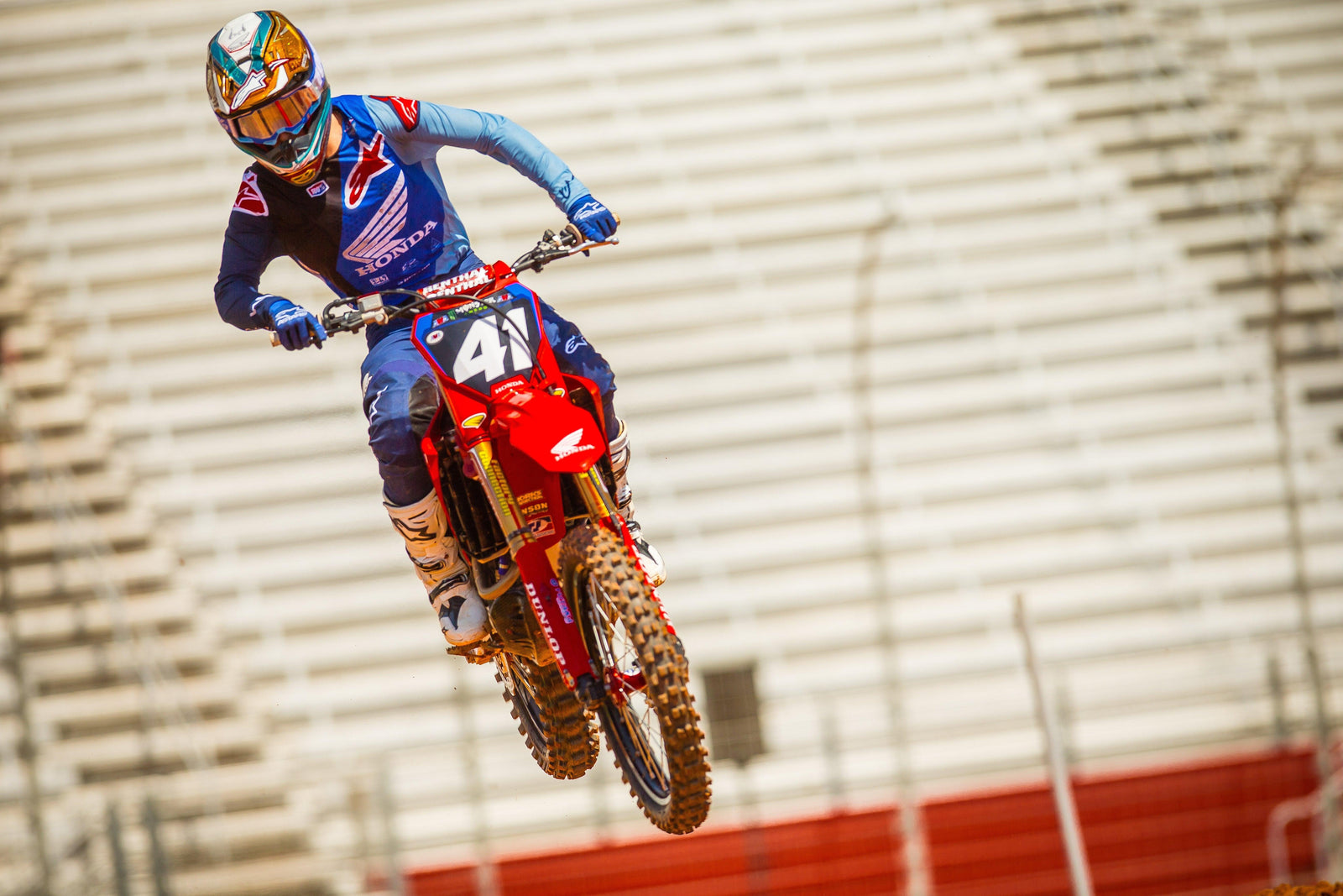 Justin Cooper edge cazador Lawrence en Epic 250SX West Race Showdown en Atlanta 2