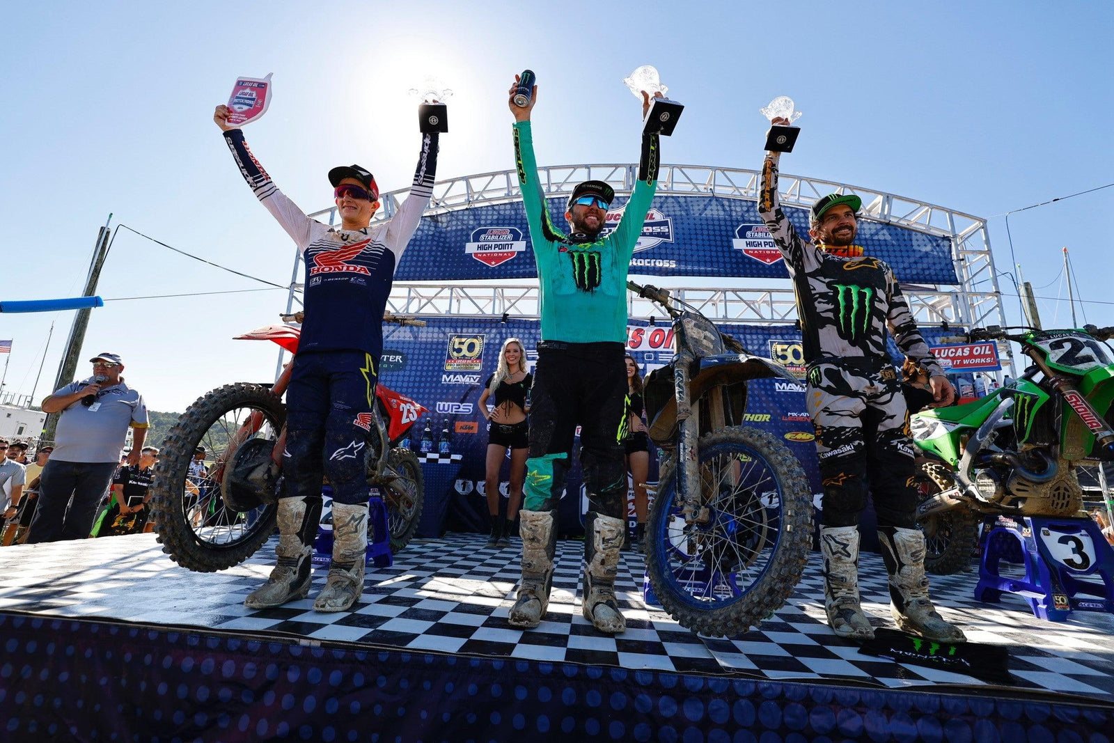 Chase Sexton y Eli Tomac Win Motos mientras los alpinestars barren el podio general de AMA 450 Pro Motocross en High Point Raceway, Pennsylvania